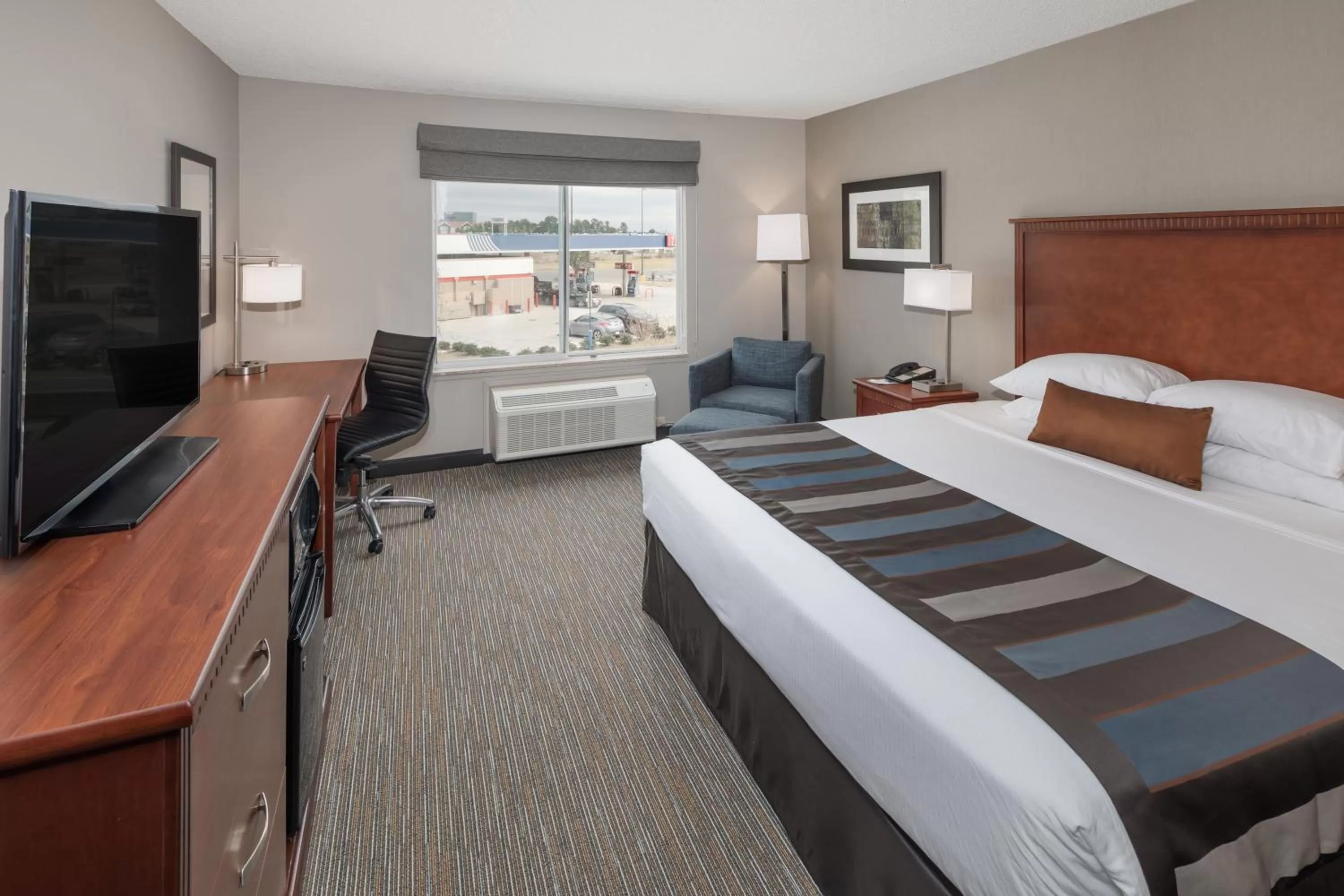 Photo of the whole room, Bed in Wingate by Wyndham Shreveport Airport