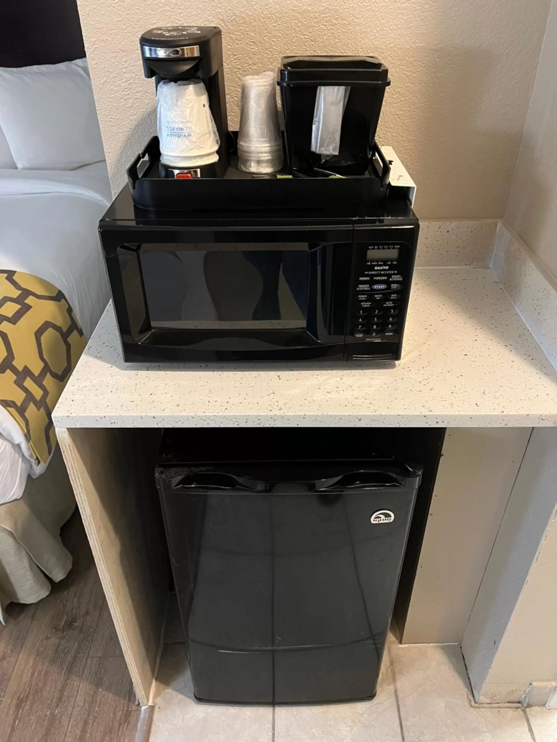 Kitchen or kitchenette in Baymont by Wyndham Houston Brookhollow