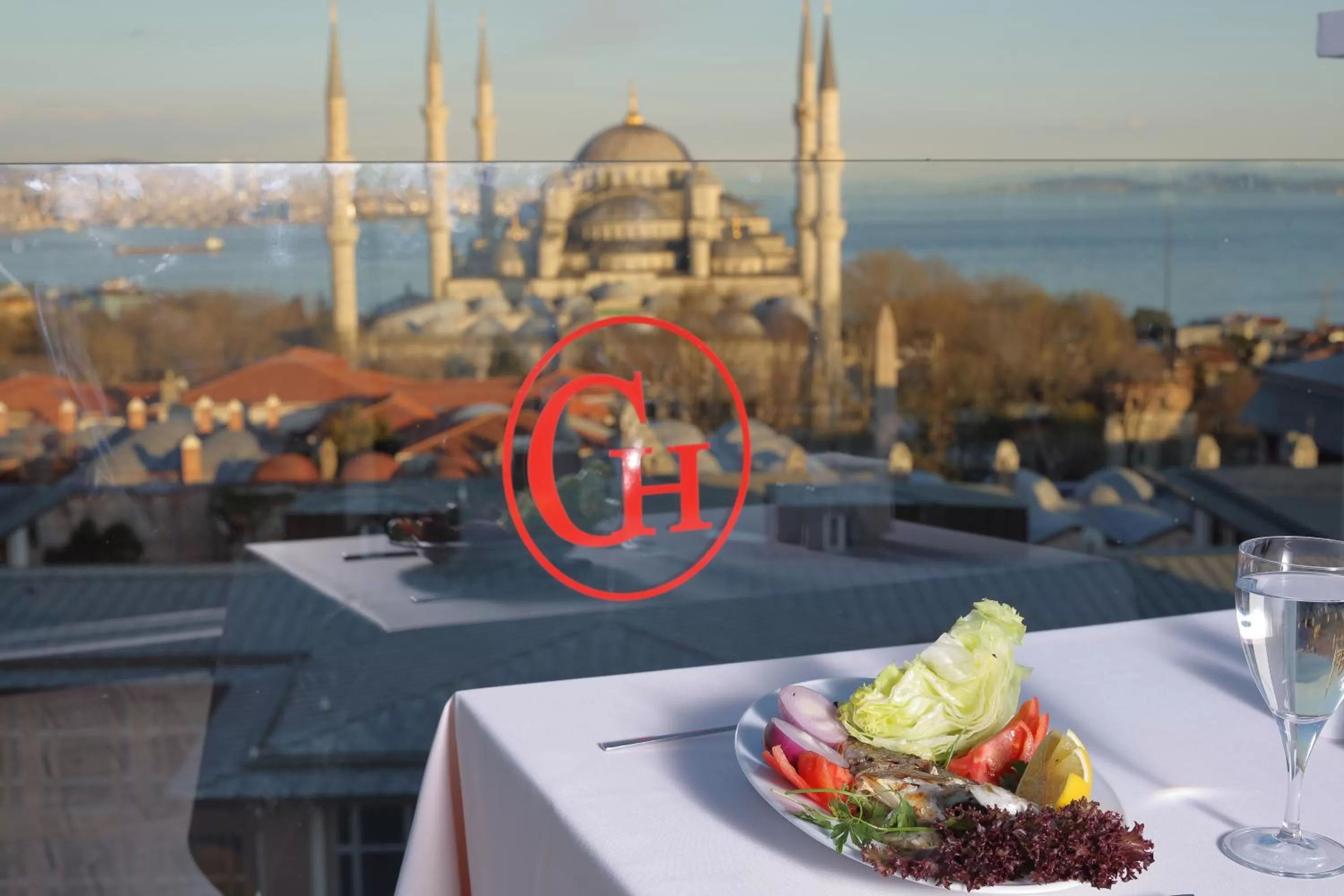 Restaurant/places to eat in Deluxe Golden Horn Sultanahmet Hotel