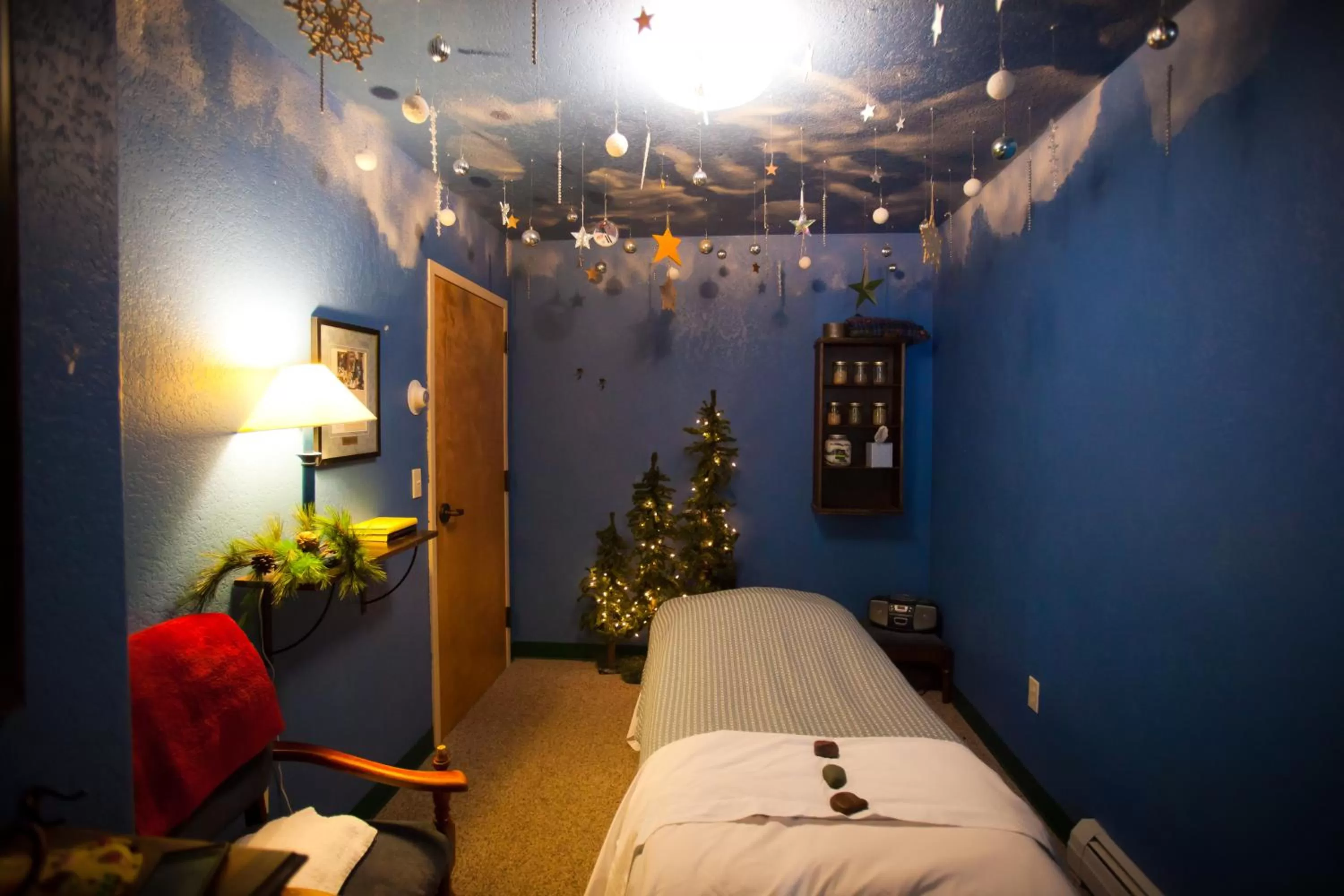 Spa and wellness centre/facilities, Bed in Kandahar Lodge at Whitefish Mountain Resort