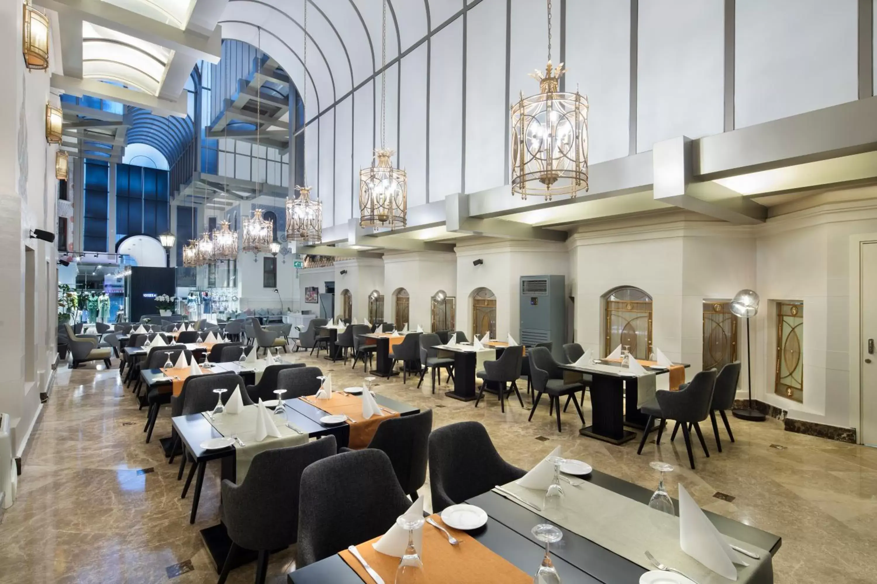 Restaurant/Places to Eat in Crowne Plaza Istanbul - Old City, an IHG Hotel