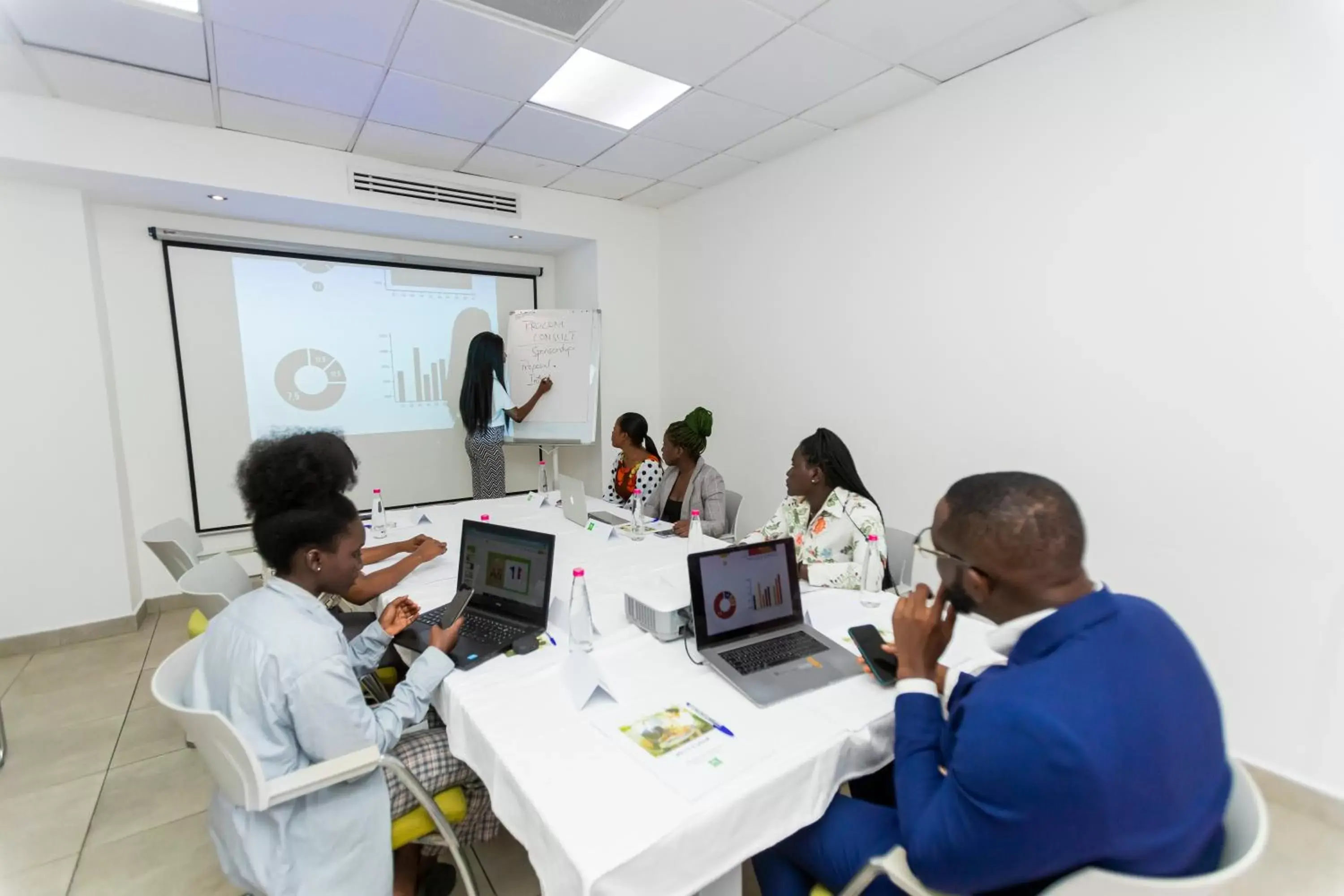 Meeting/conference room in Ibis Styles Accra Airport