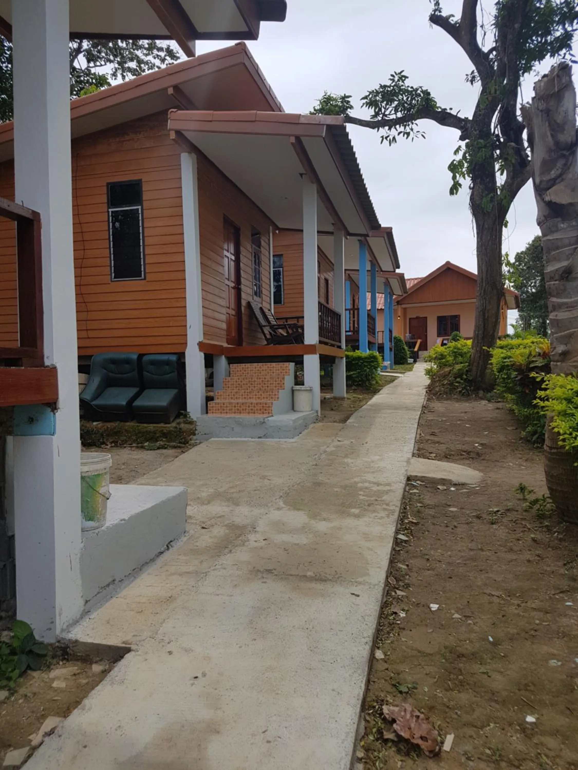 Property building in Lanta Paradise Beach Resort