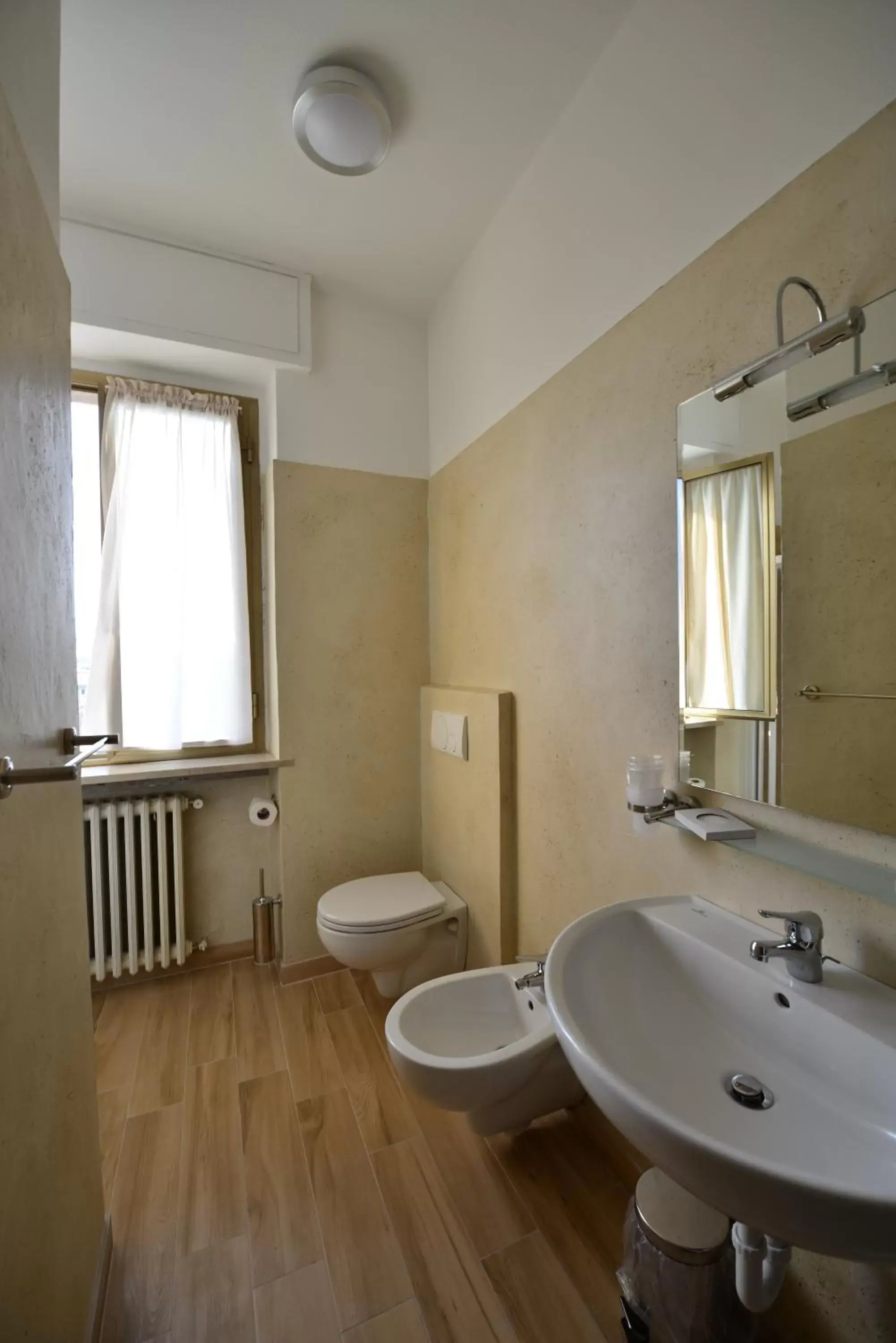 Bathroom in Hotel Bella Peschiera