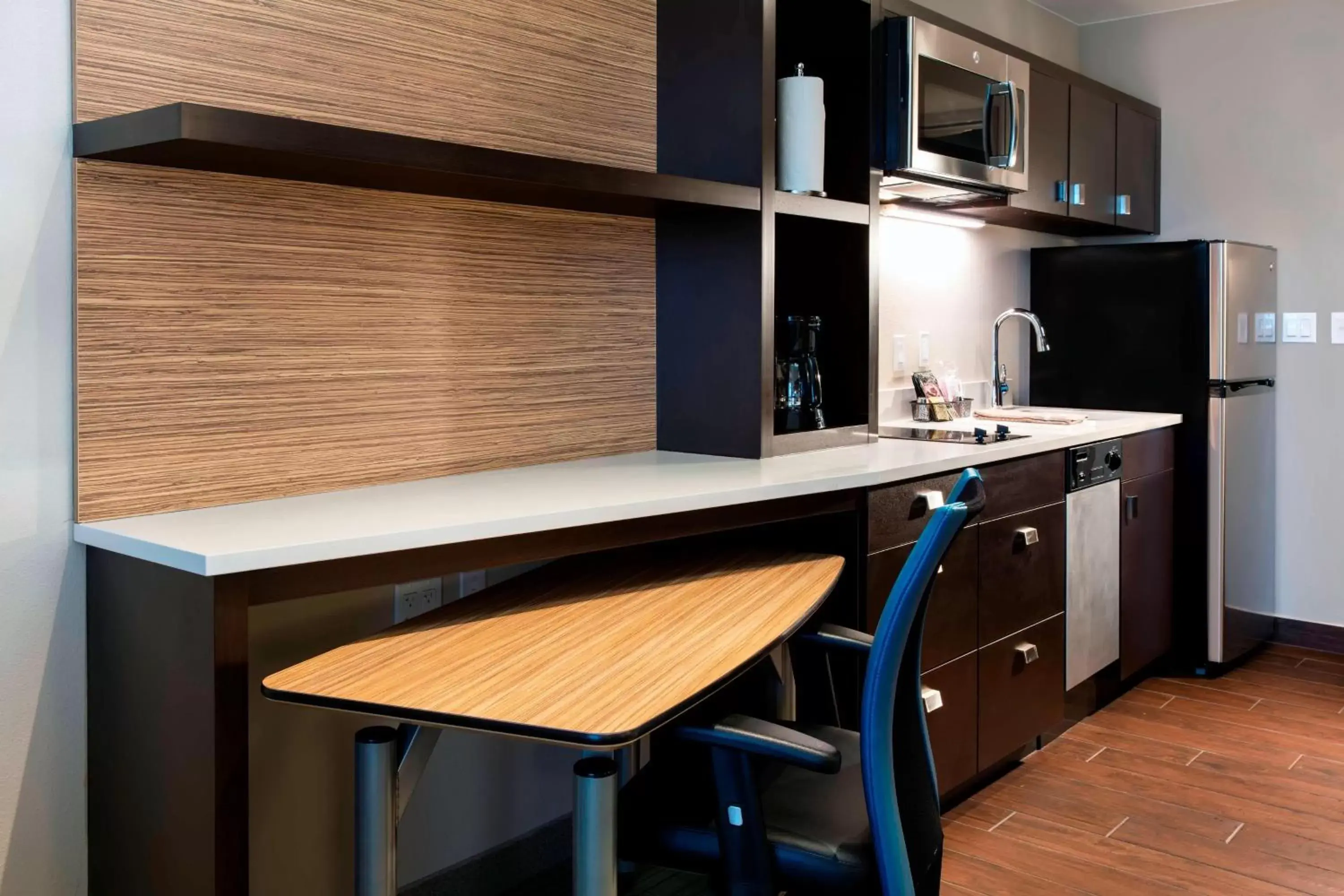 Kitchen or kitchenette, Kitchen/Kitchenette in TownePlace Suites by Marriott Miami Homestead