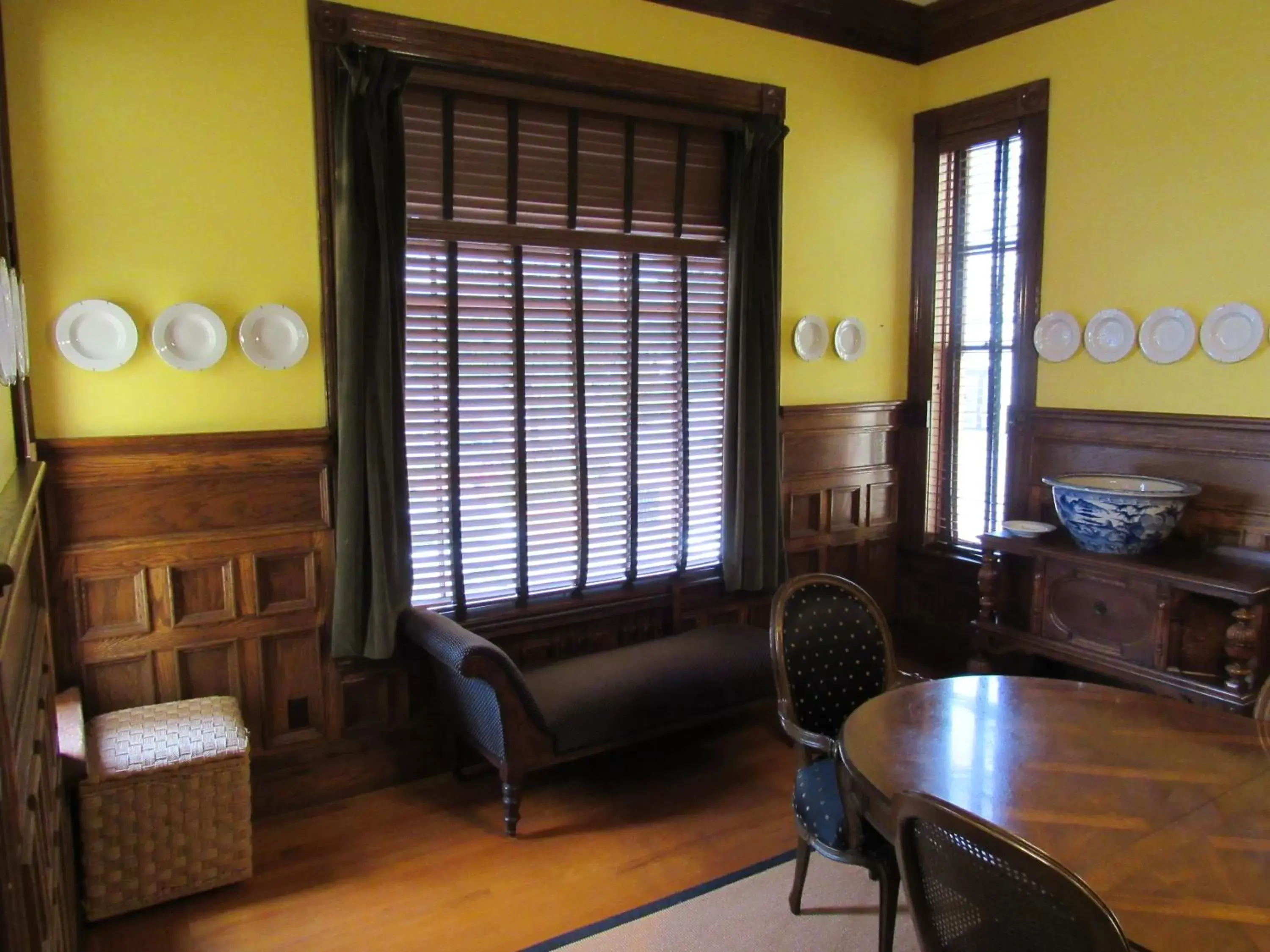 Seating Area in Carter House Inns