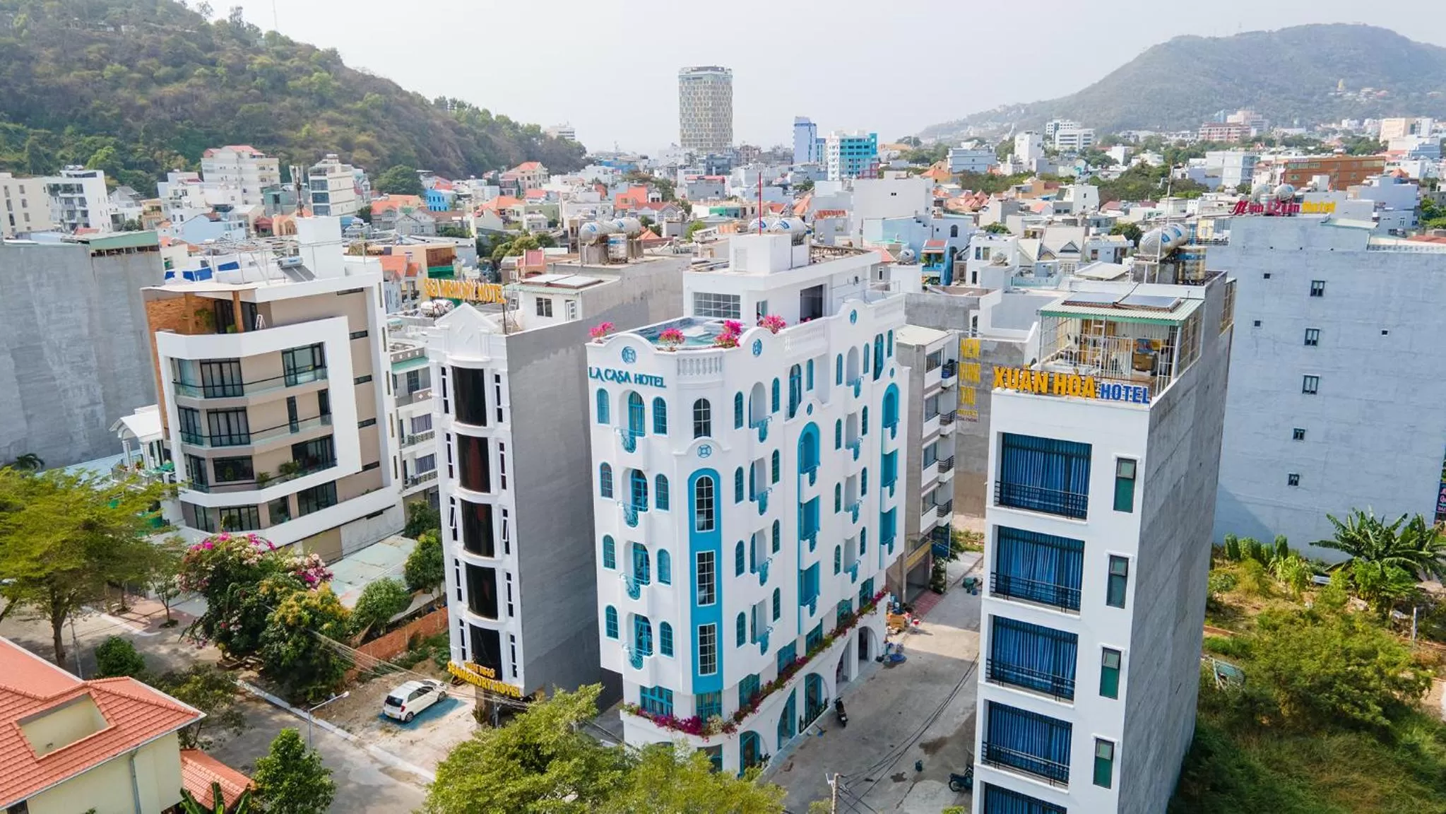 Property building in La Casa Boutique Hotel