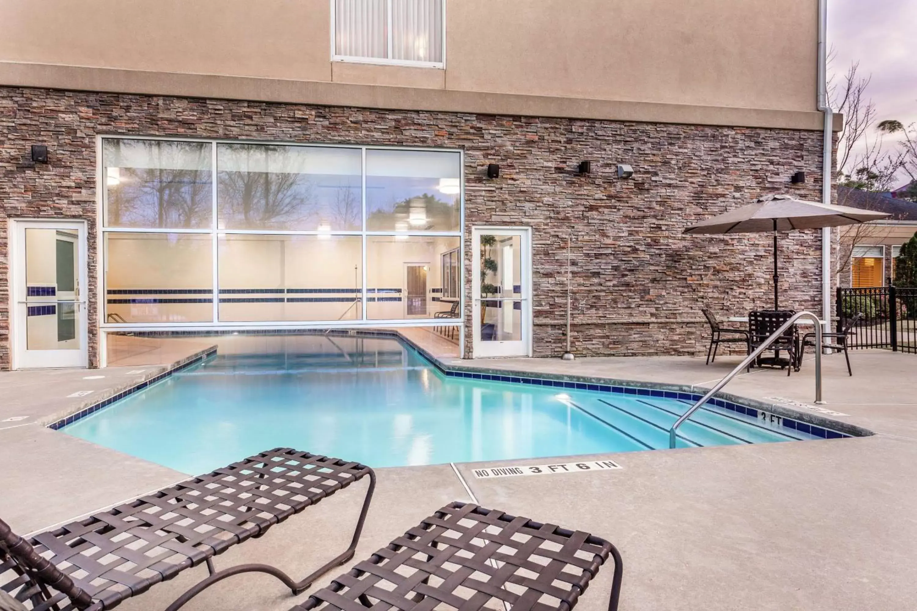 Swimming Pool in Hilton Garden Inn Gainesville