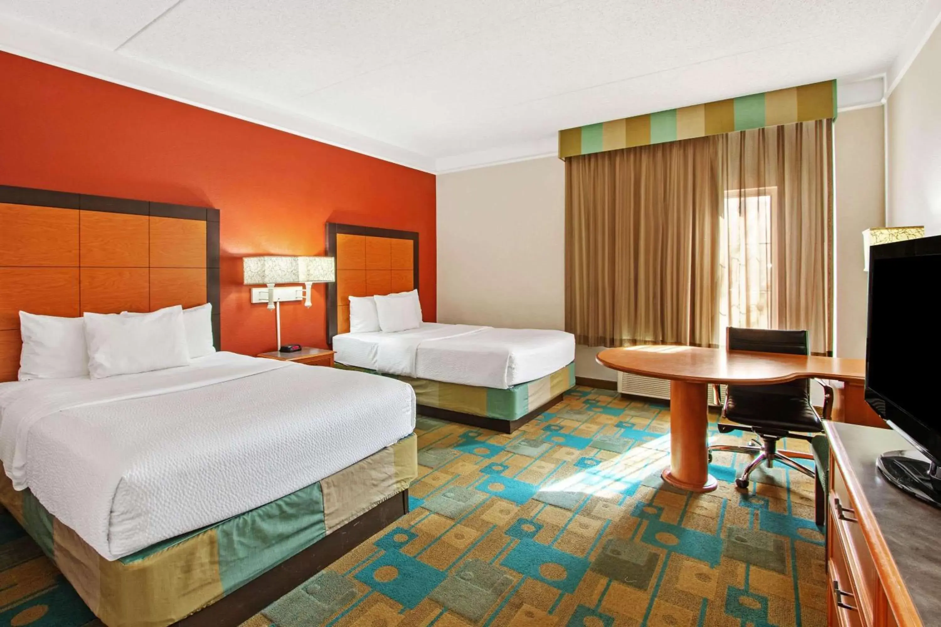 Double Room with Two Double Beds - single occupancy - Disability Access in La Quinta by Wyndham Albuquerque West Double Room with Two Double Beds - single occupancy - Disability Access in La Quinta by Wyndham Albuquerque West