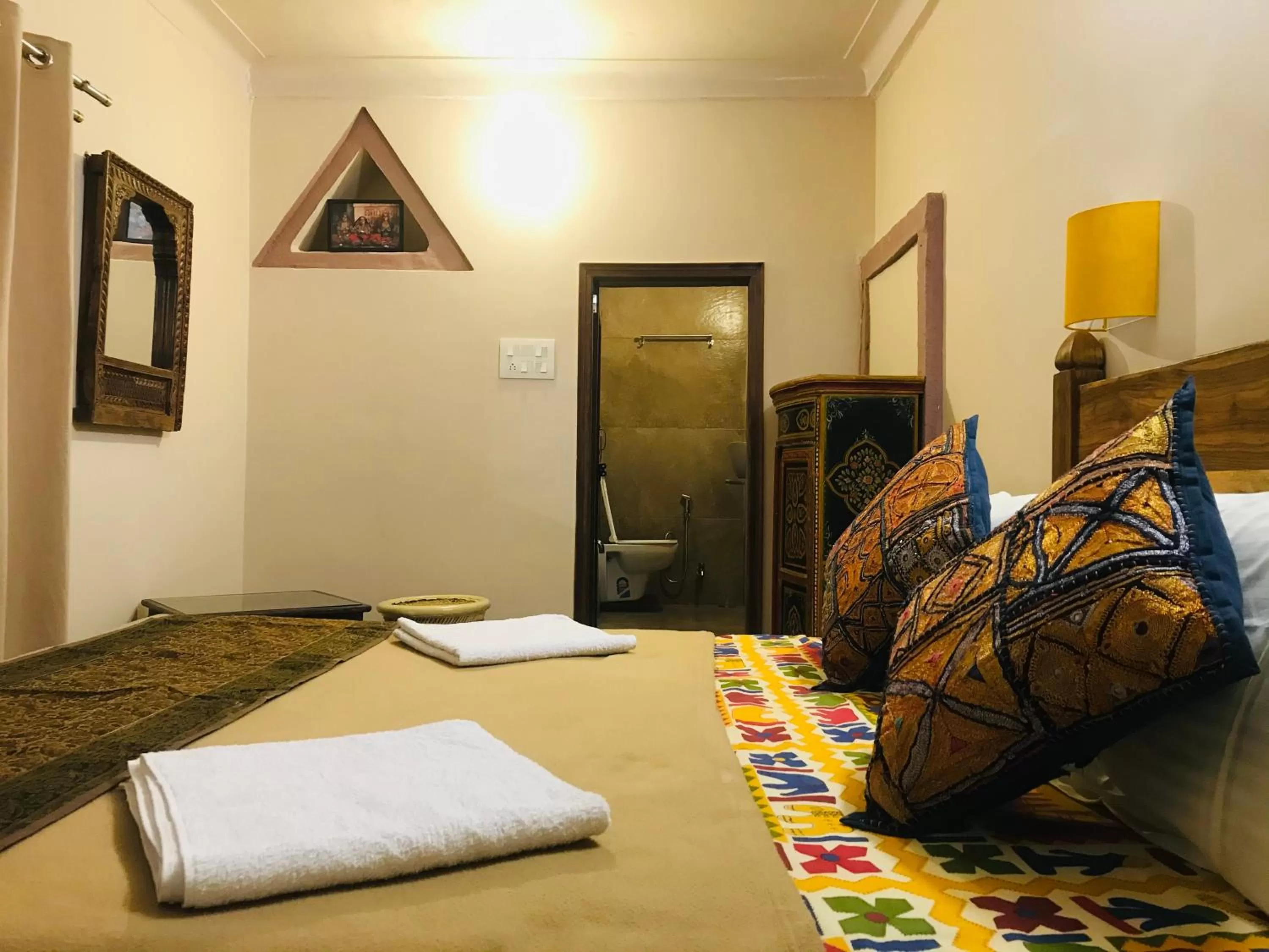 Bed in Corsican Haveli