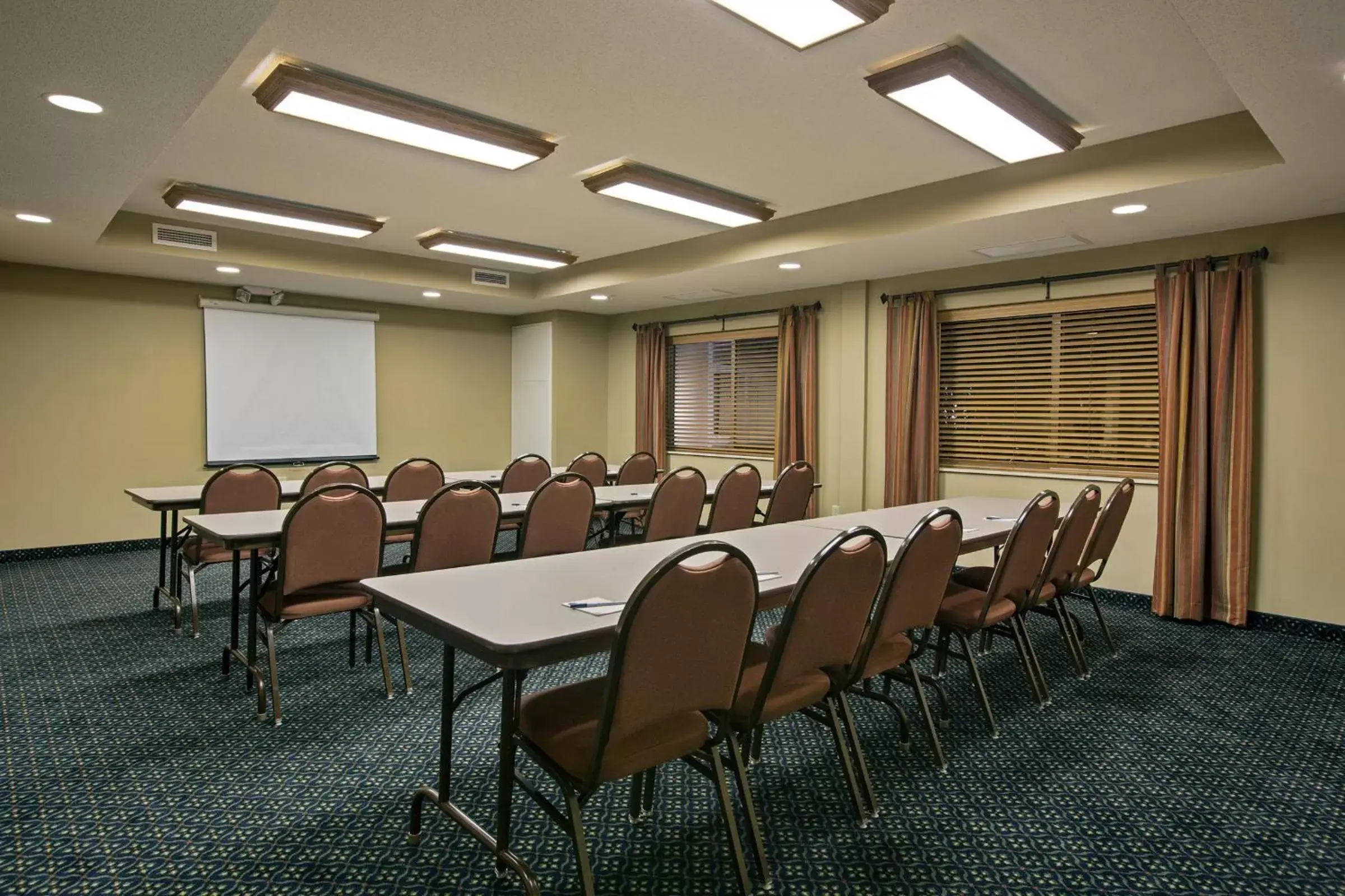 Banquet/Function facilities in AmeriVu Inn and Suites - Waconia