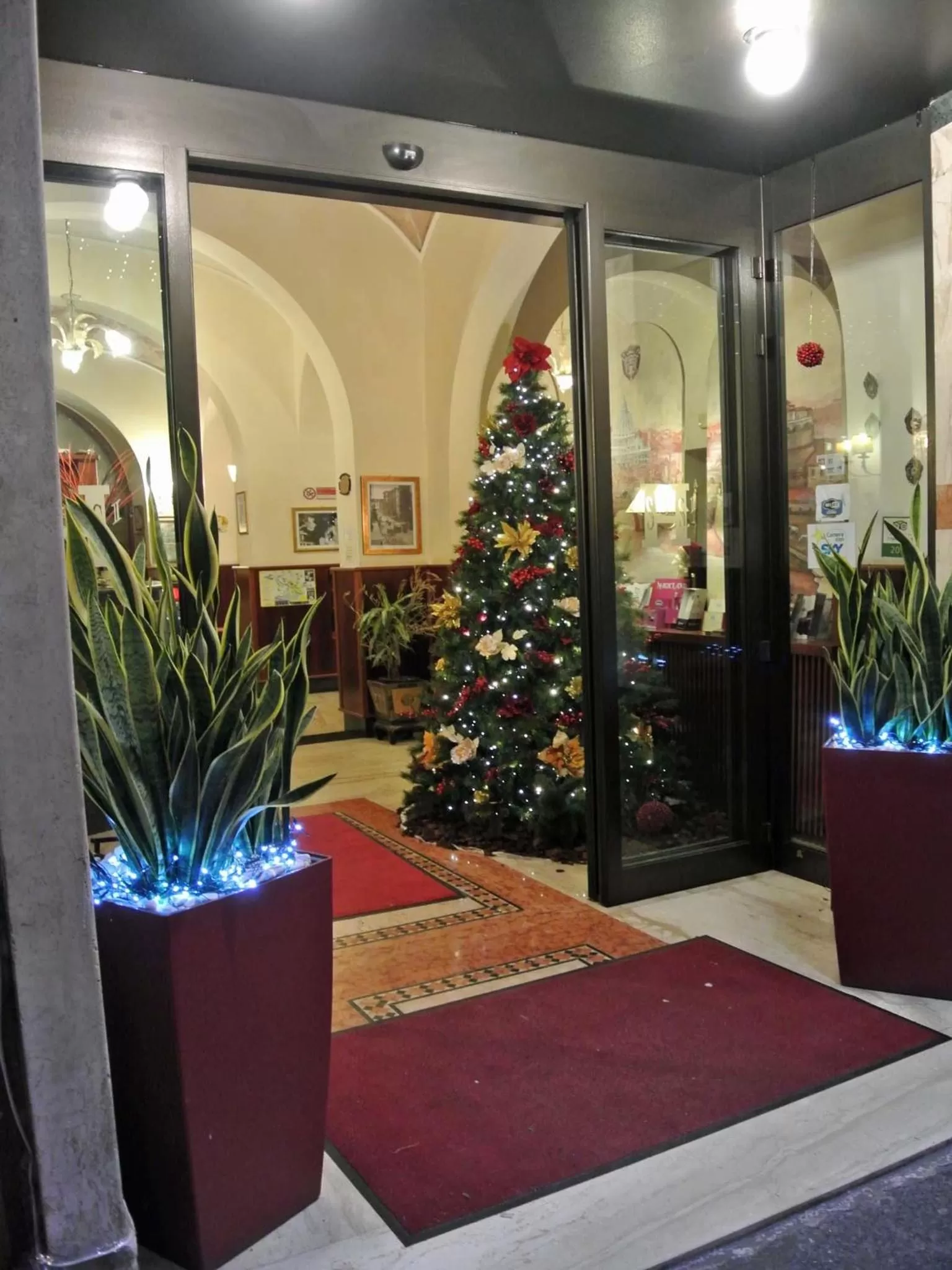 Facade/entrance in Hotel Assisi