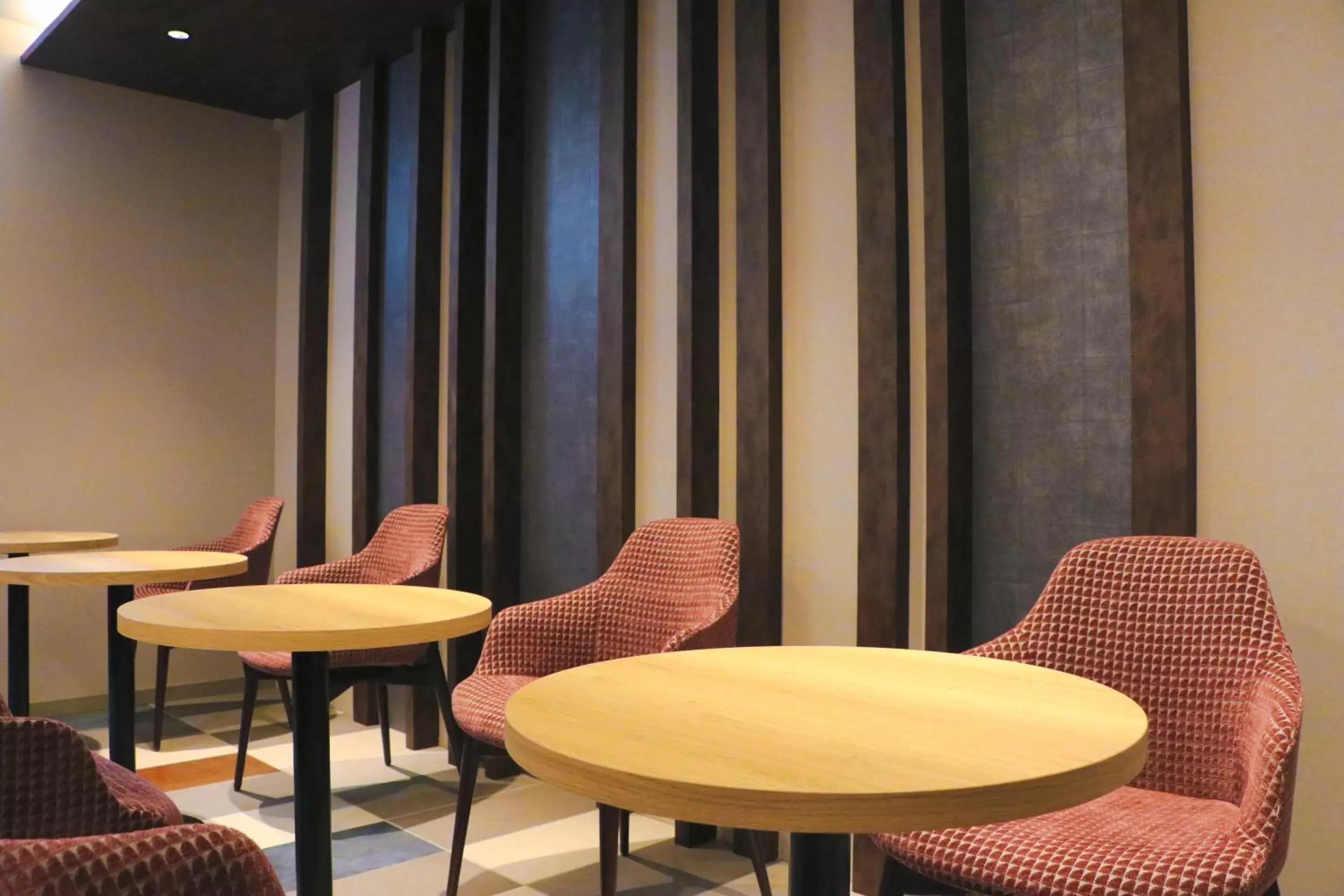 Lobby or reception, Seating Area in Hotel M's Est Nanajo