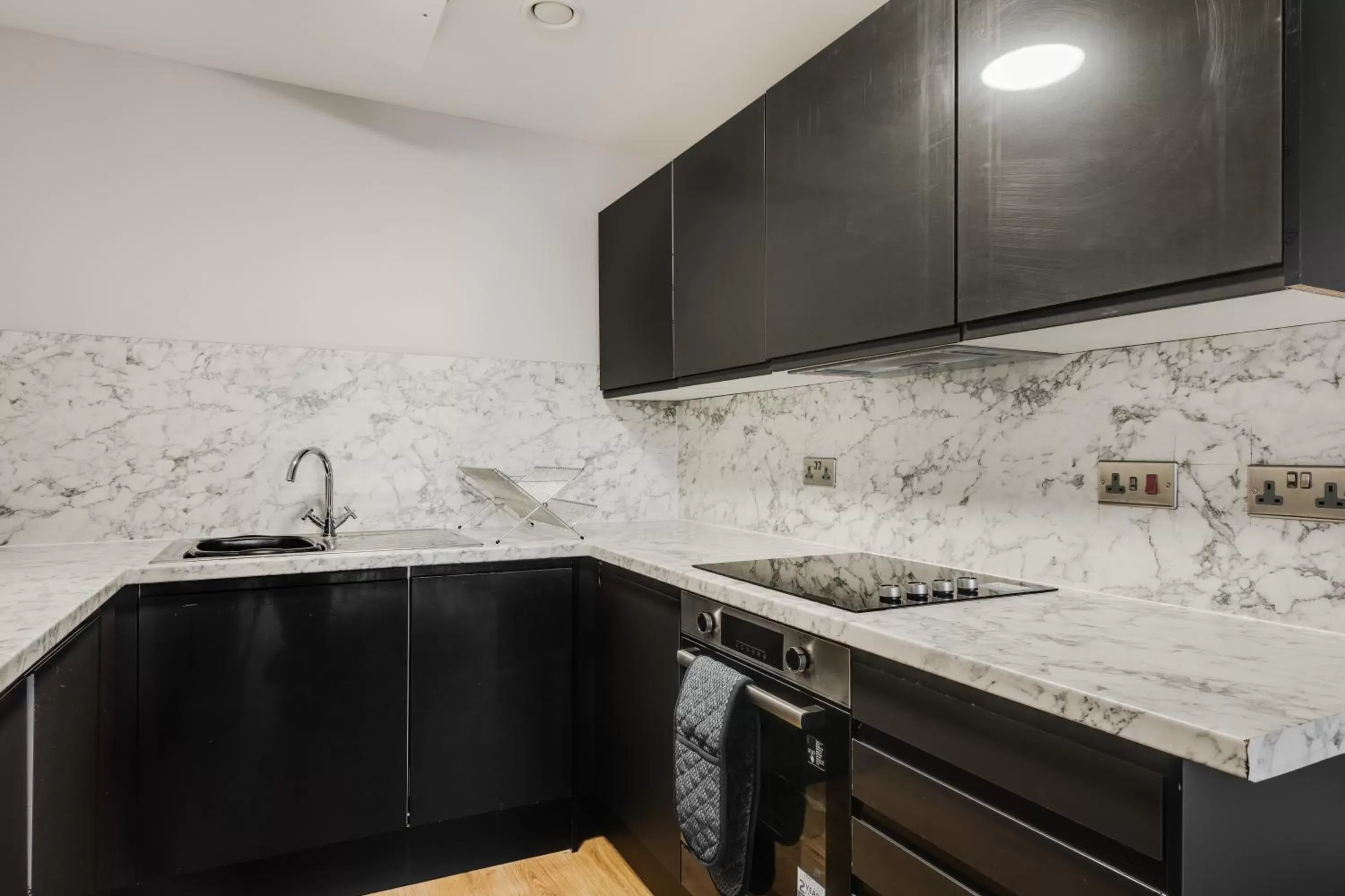 One-Bedroom Apartment in Stanley St Suites By GuestFirst One-Bedroom Apartment in Stanley St Suites By GuestFirst