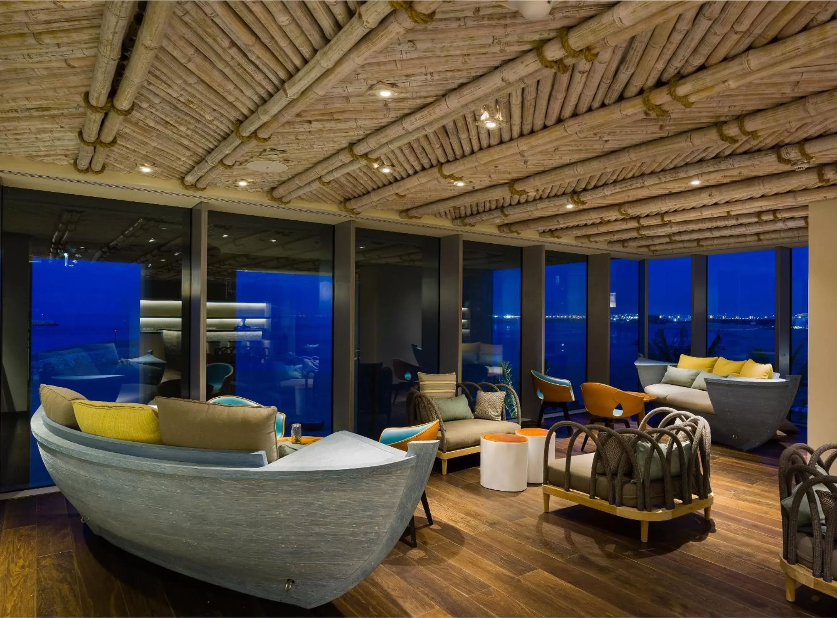 Lounge or bar in Kempinski Hotel Muscat Lounge or bar in Kempinski Hotel Muscat