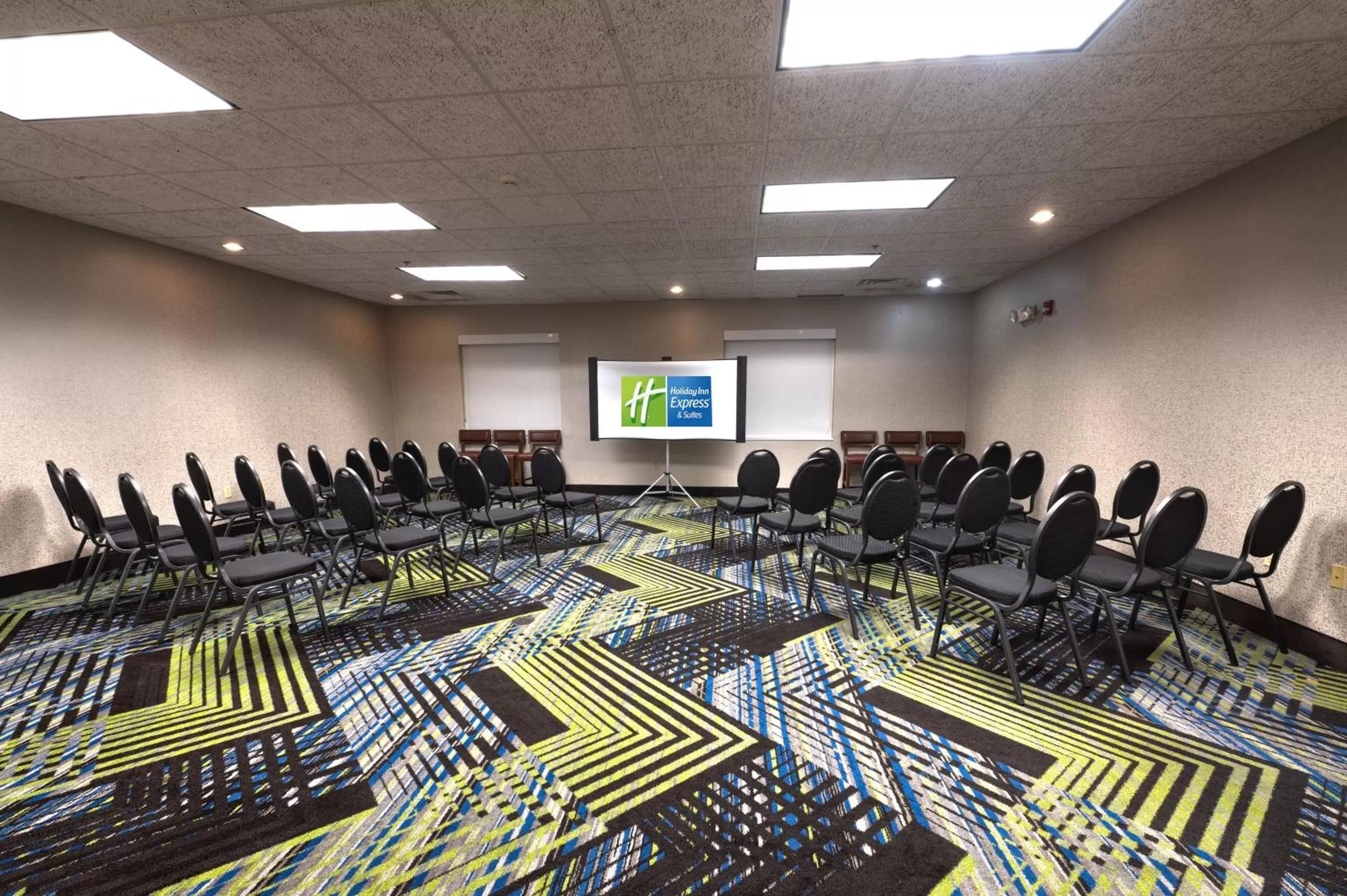 Meeting/conference room in Holiday Inn Express Hotel & Suites Goshen by IHG