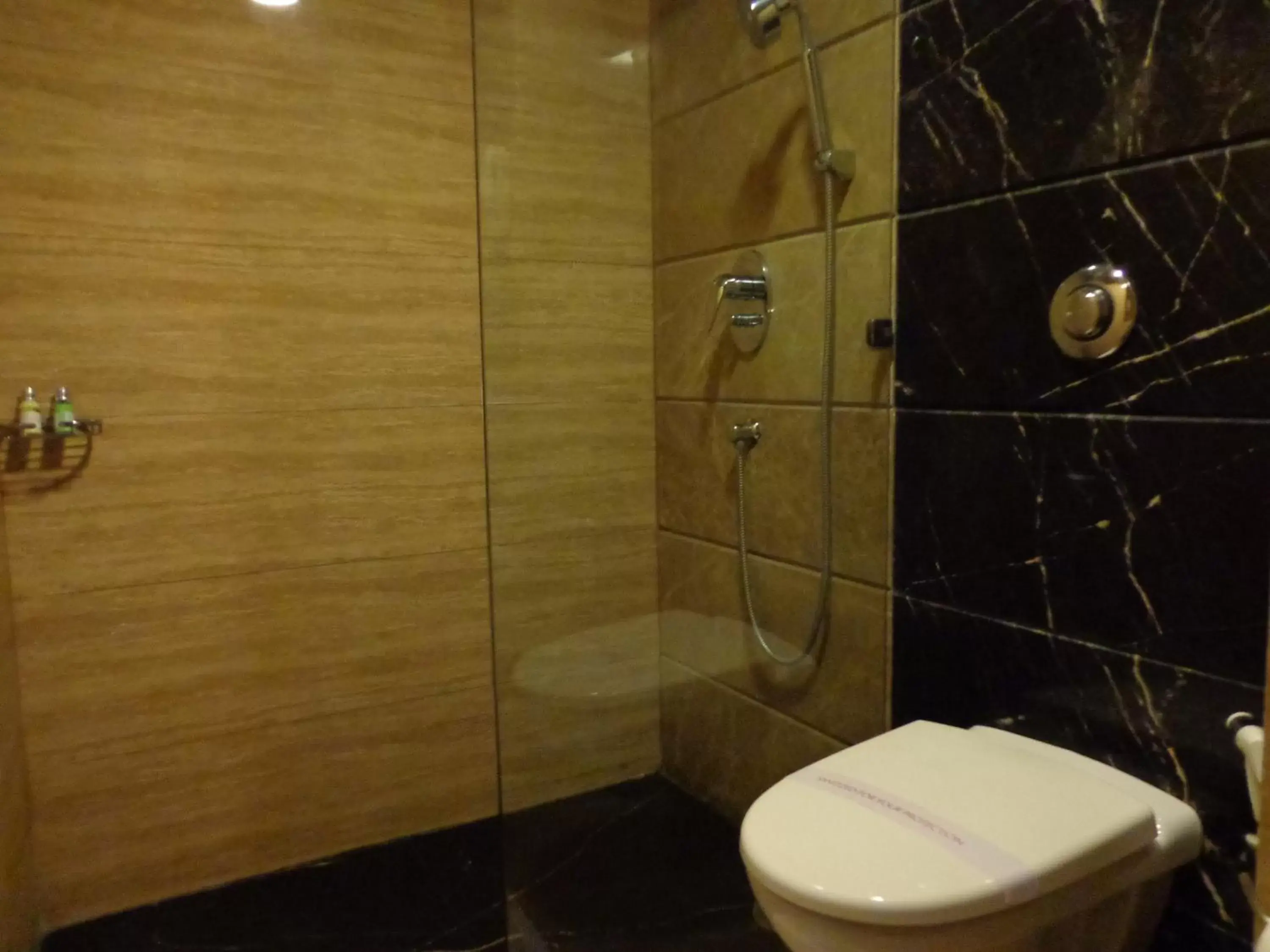 Bathroom in Hotel Aura