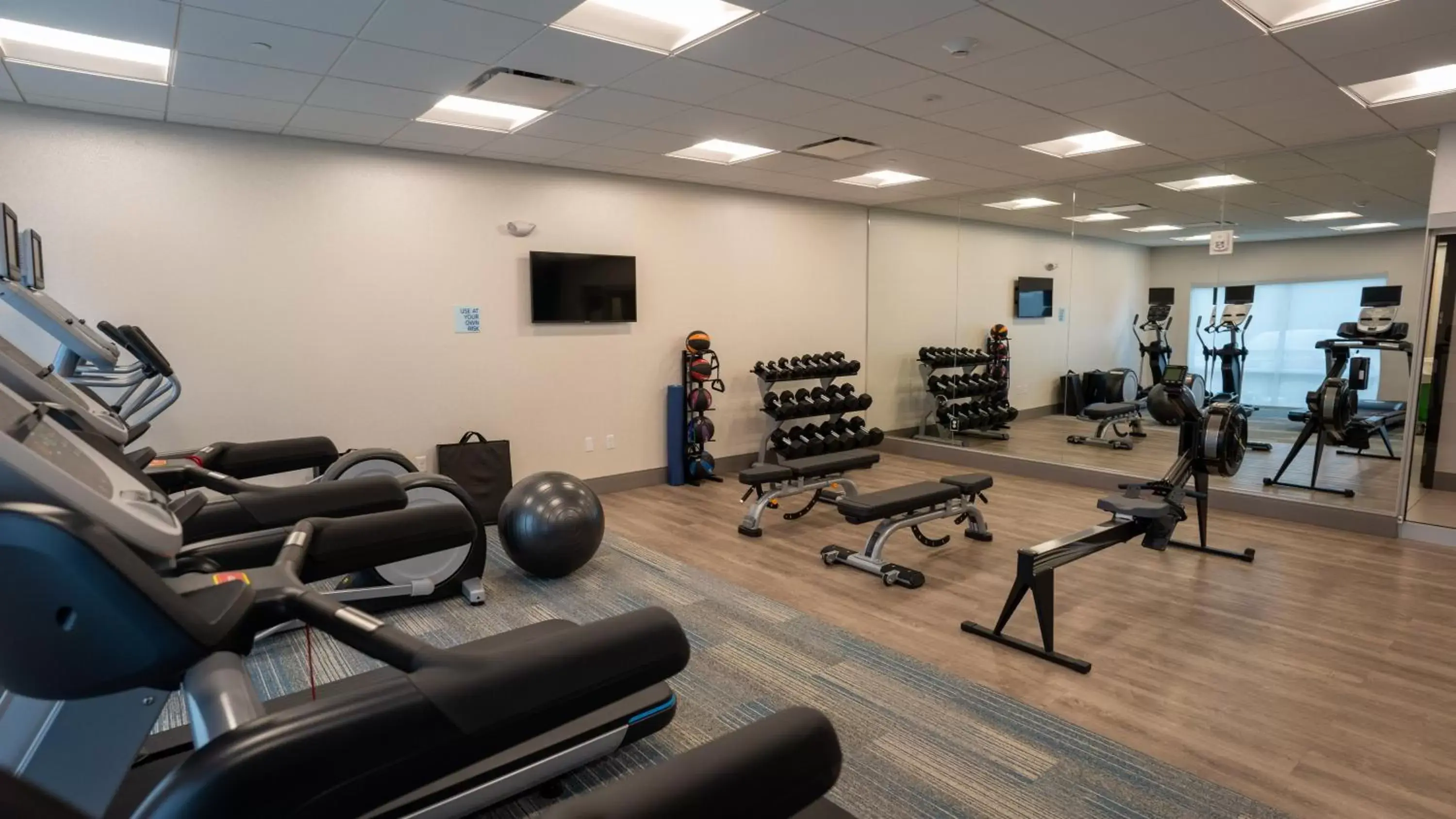 Fitness centre/facilities, Fitness Center/Facilities in Holiday Inn Express & Suites Richburg, an IHG Hotel