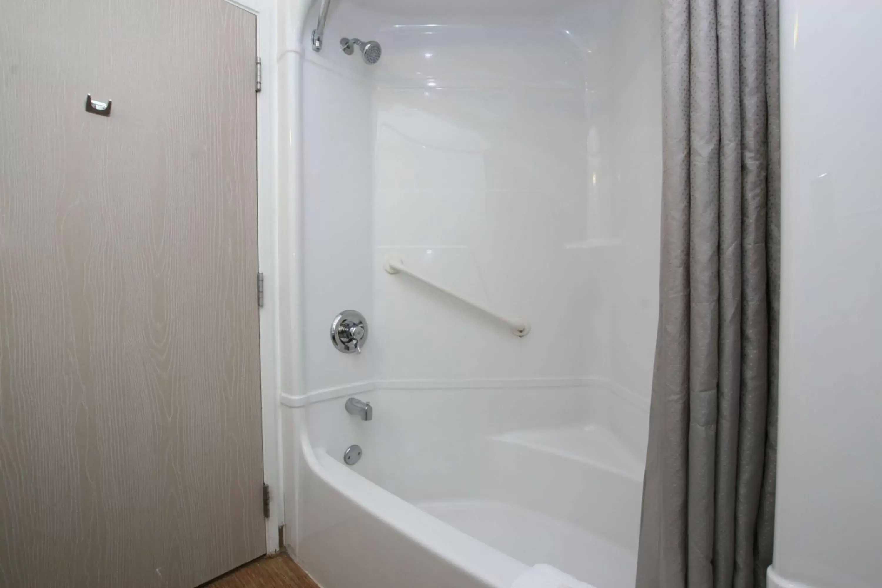 Shower, Bathroom in Motel 6-Colchester, VT - Burlington