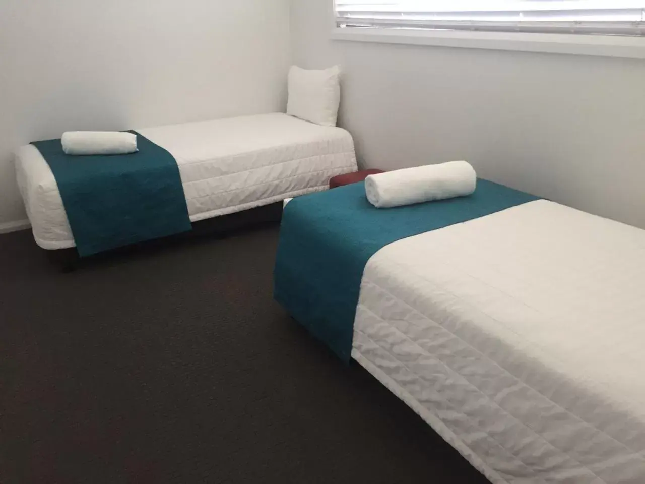 Bedroom, Bed in Macquarie Barracks Motor Inn