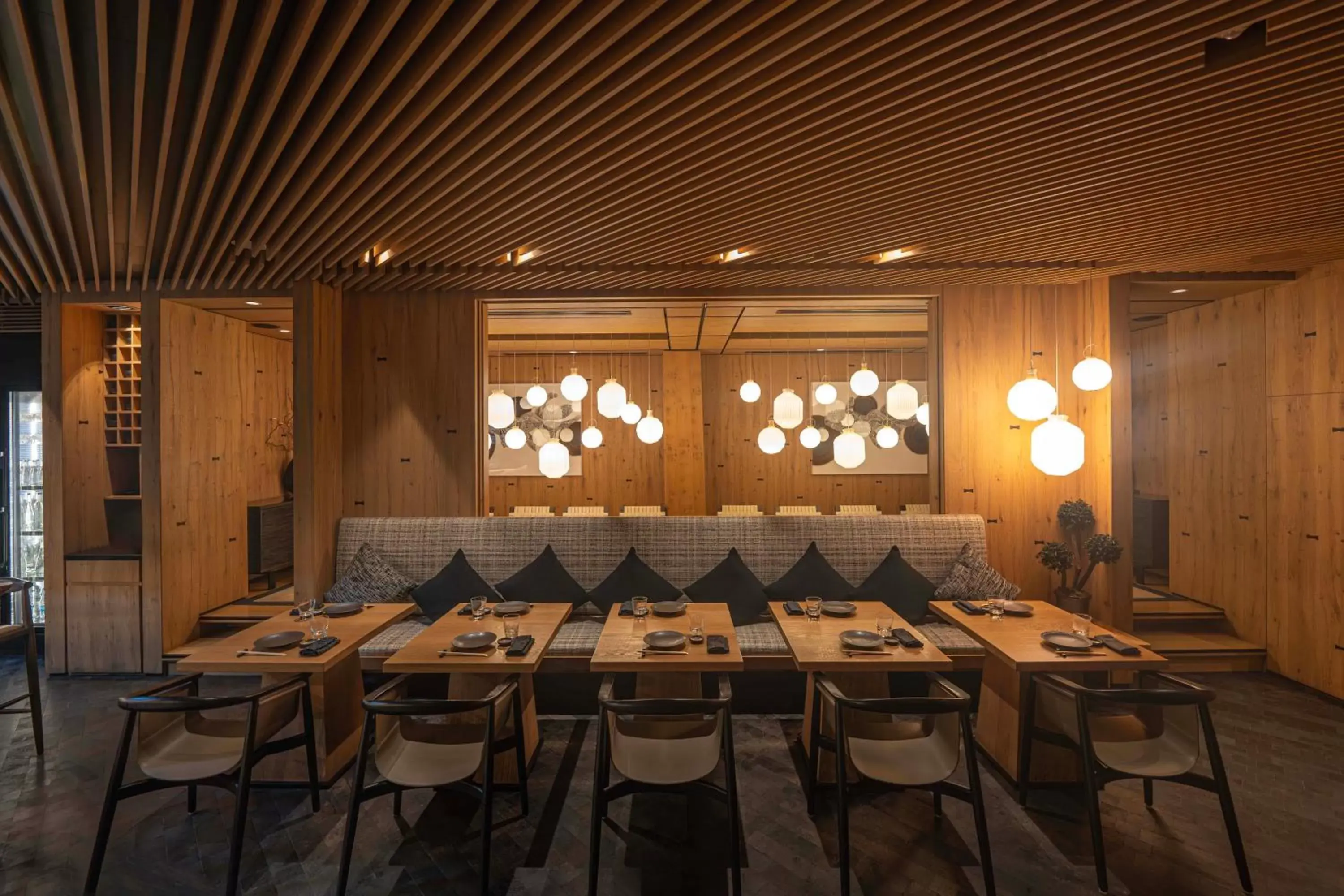 Restaurant/places to eat, Banquet Facilities in Hyatt Regency Dubai - Corniche