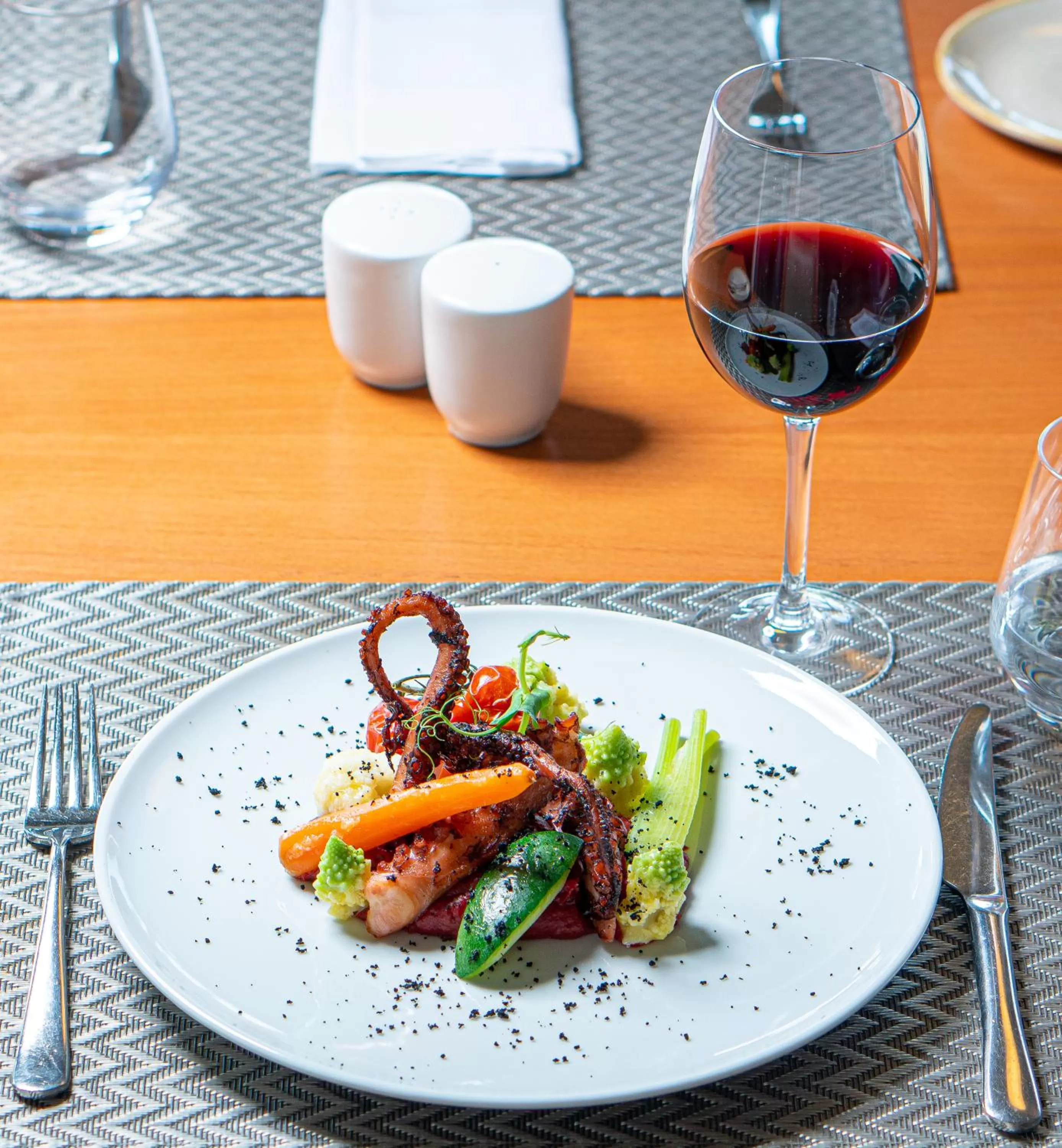 Restaurant/places to eat in Monte Santo Resort