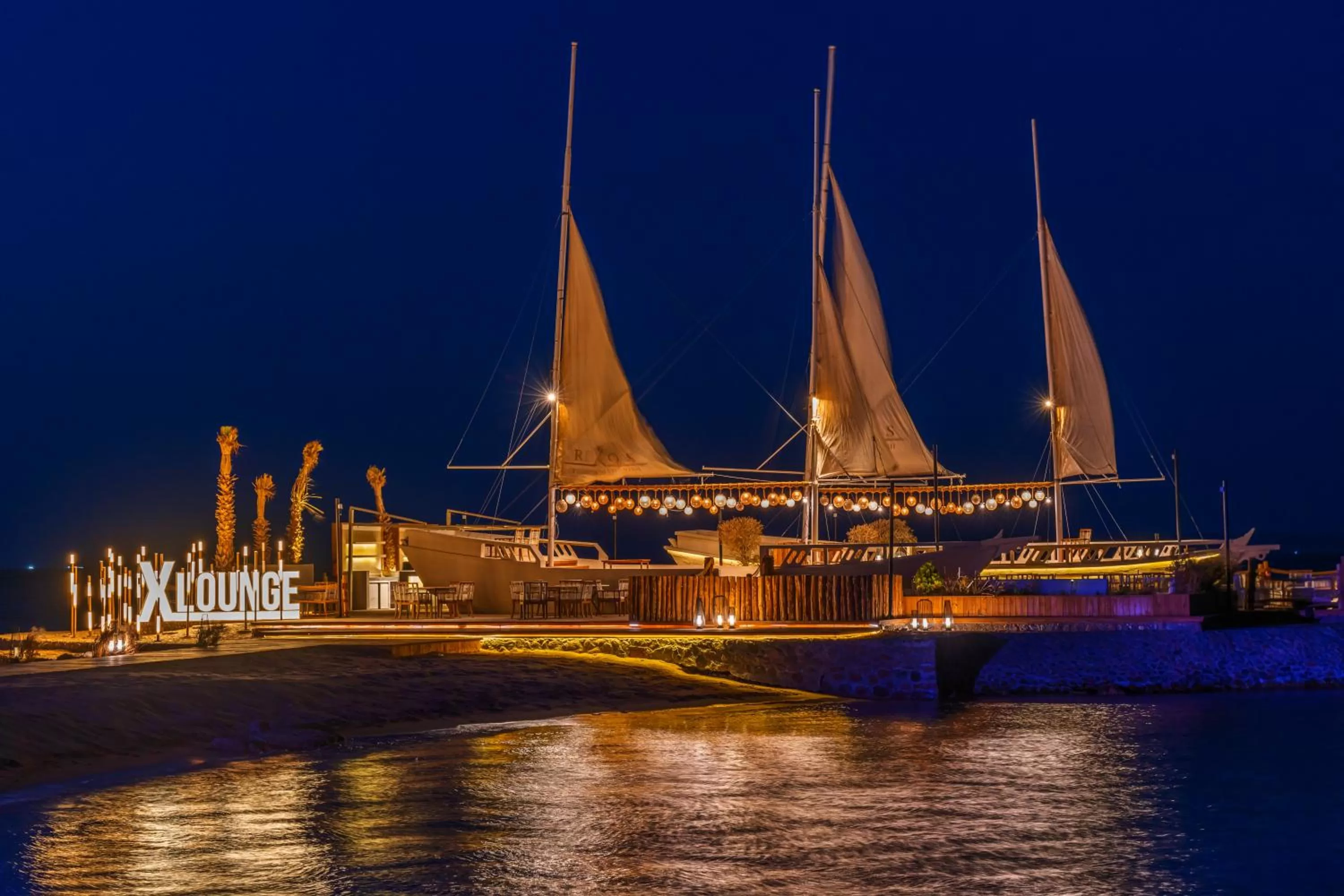 Lounge or bar in Rixos Premium Magawish Suites and Villas- Ultra All-Inclusive