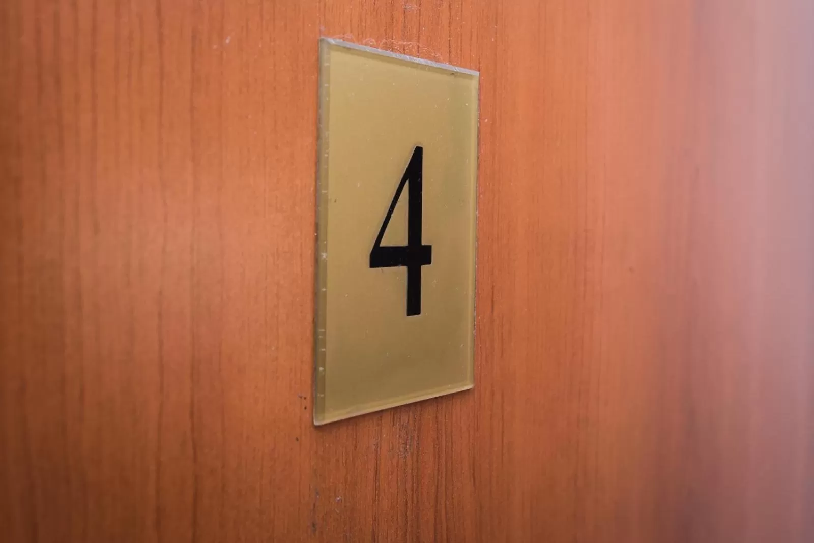 Logo/Certificate/Sign in Guesthouse Helena