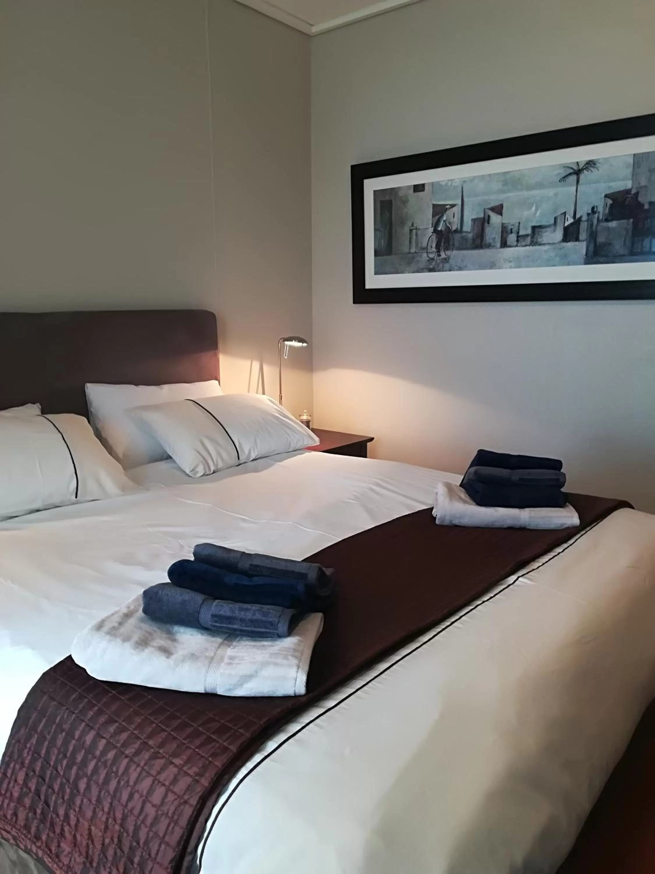 Bedroom, Bed in A310 Lagoon Beach Apartment & Spa