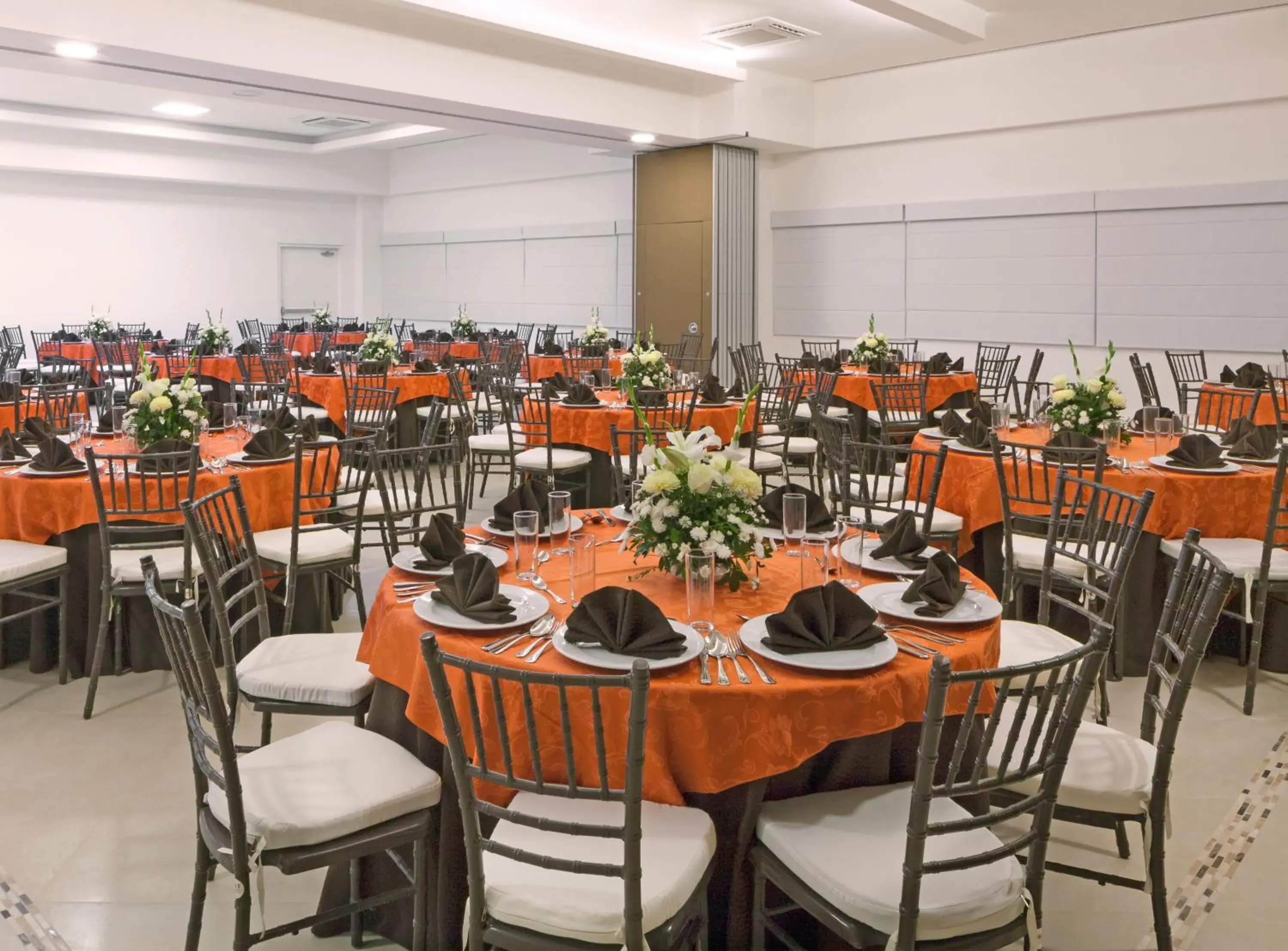 Banquet/Function facilities, Restaurant/Places to Eat in Hotel Yes Inn Nuevo Veracruz