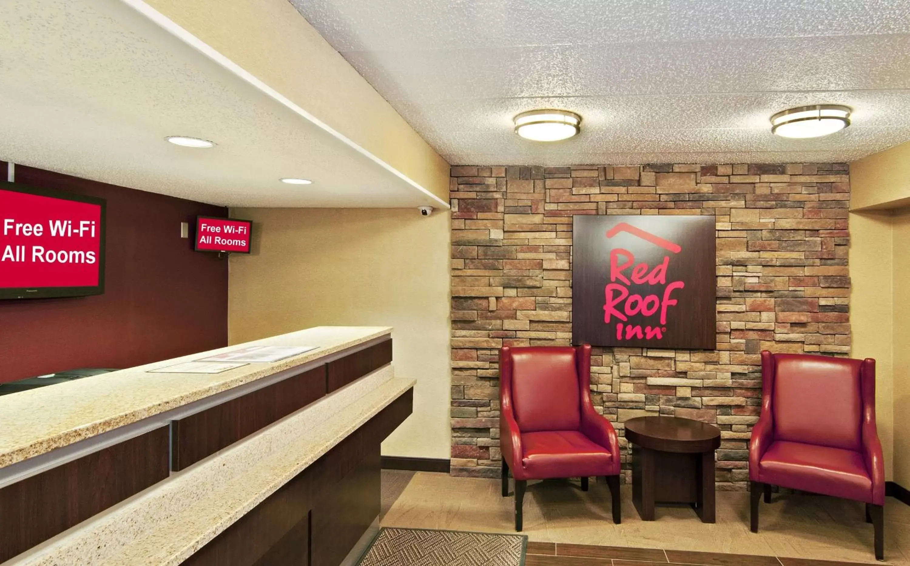 Lobby or reception, Lounge/Bar in Red Roof Inn Fairmont