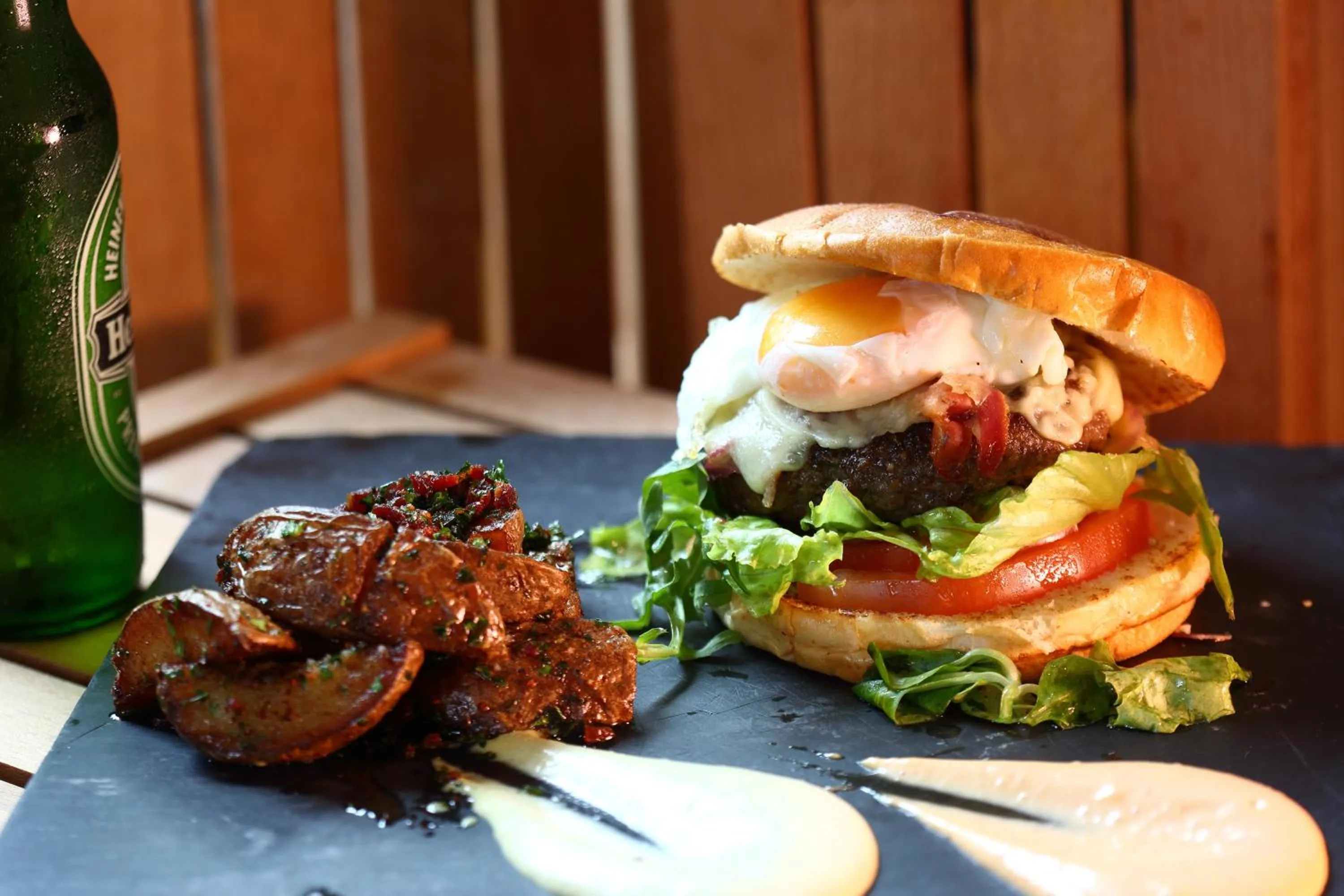 Restaurant/places to eat in Hotel Jauregui