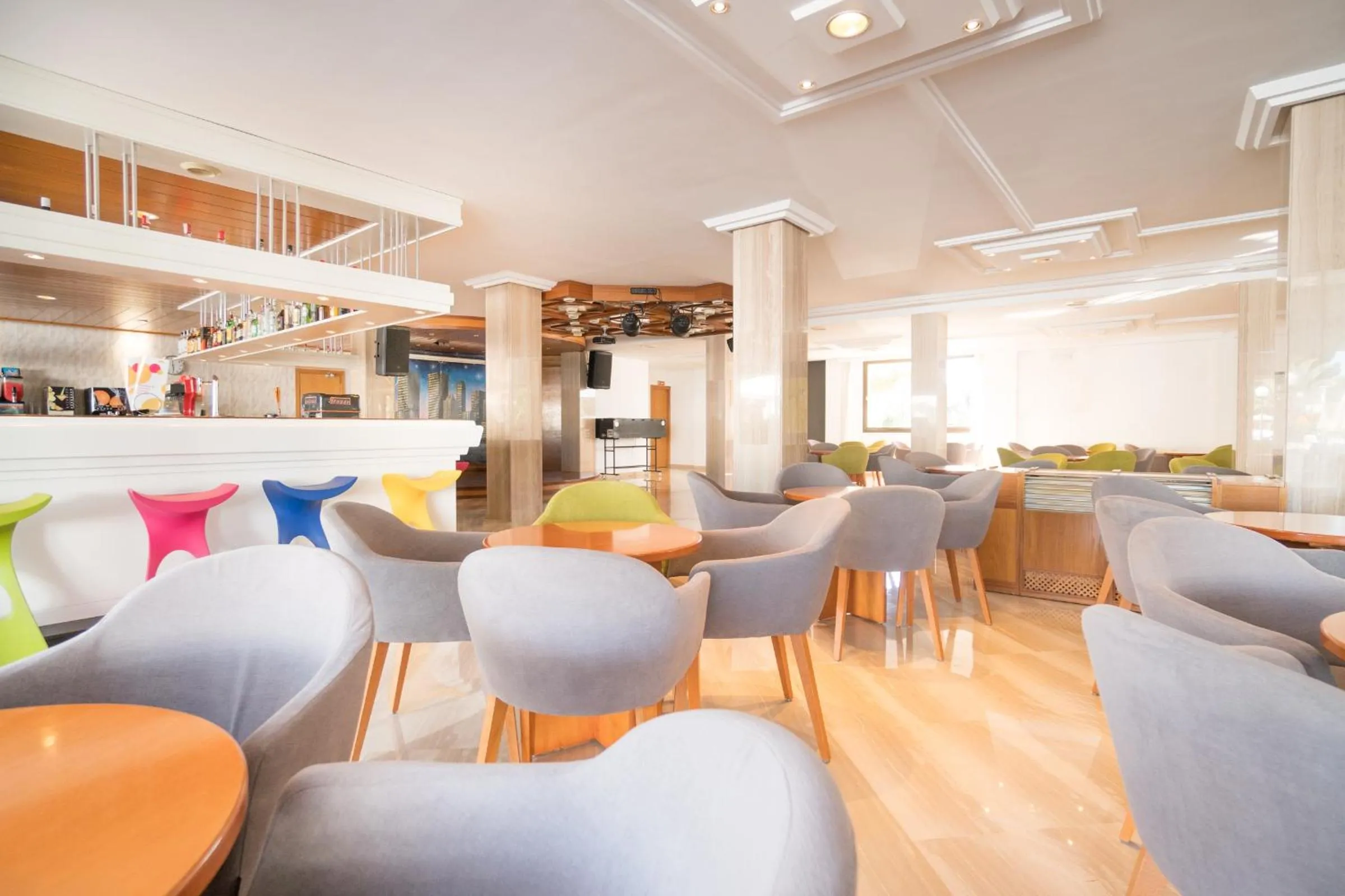 Lounge or bar in Hotel Millor Sol