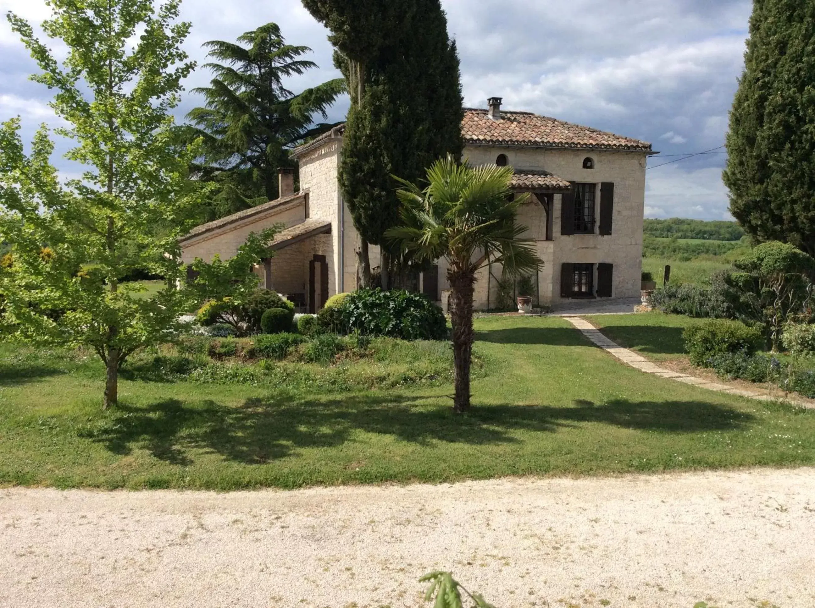 Garden, Property Building in Chambre d'hotes la Quercynoise