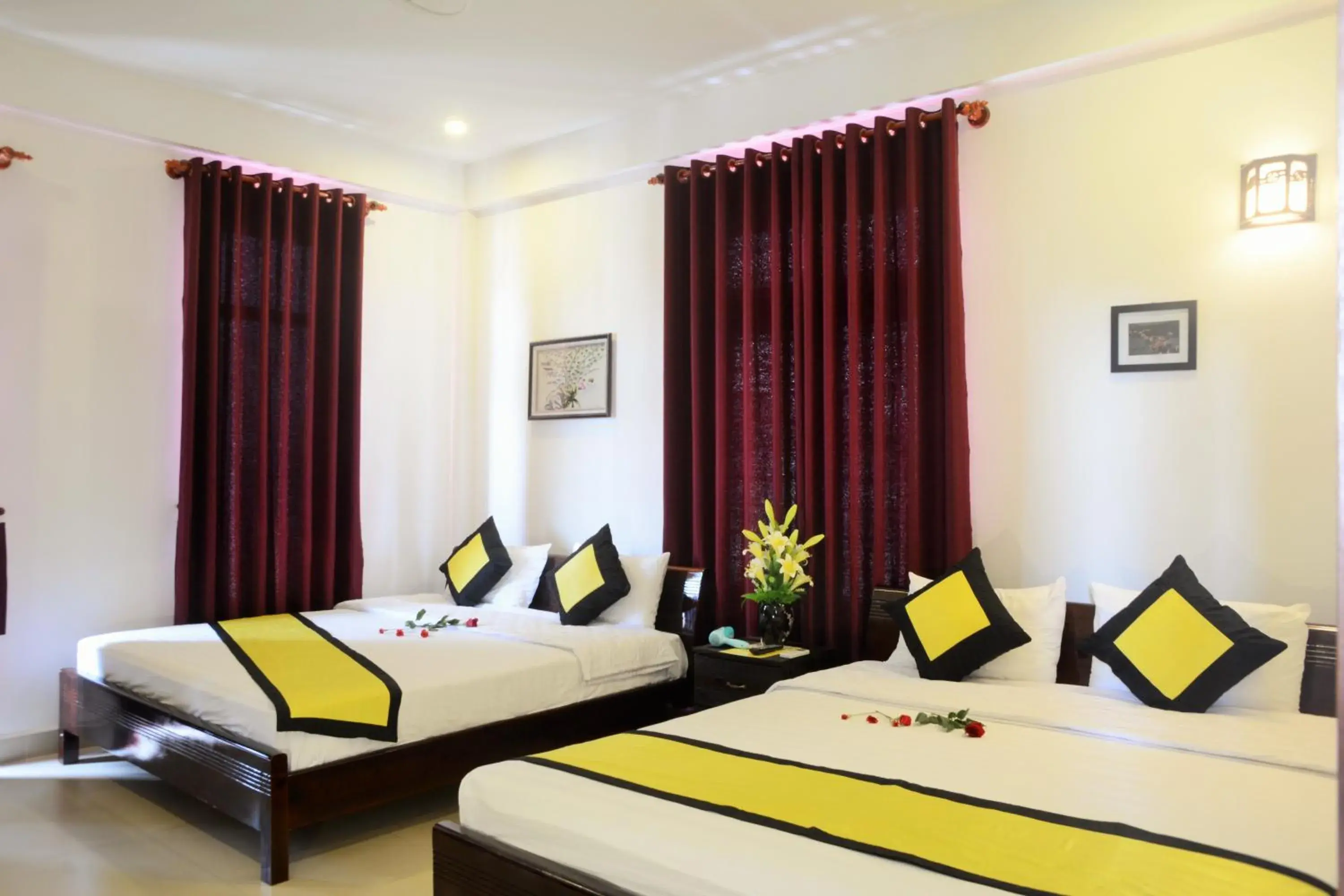 Bed in Quynh Chau Homestay Hội An Bed in Quynh Chau Homestay Hội An