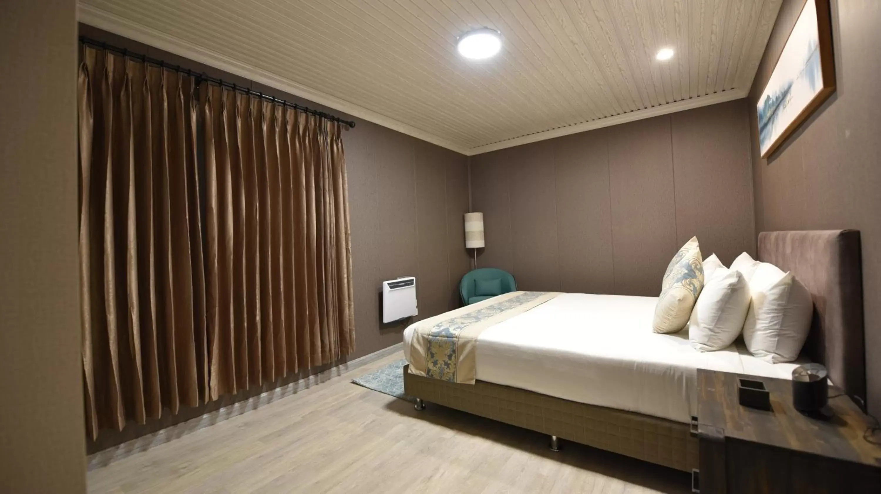 Photo of the whole room in Regal Residency Photo of the whole room in Regal Residency