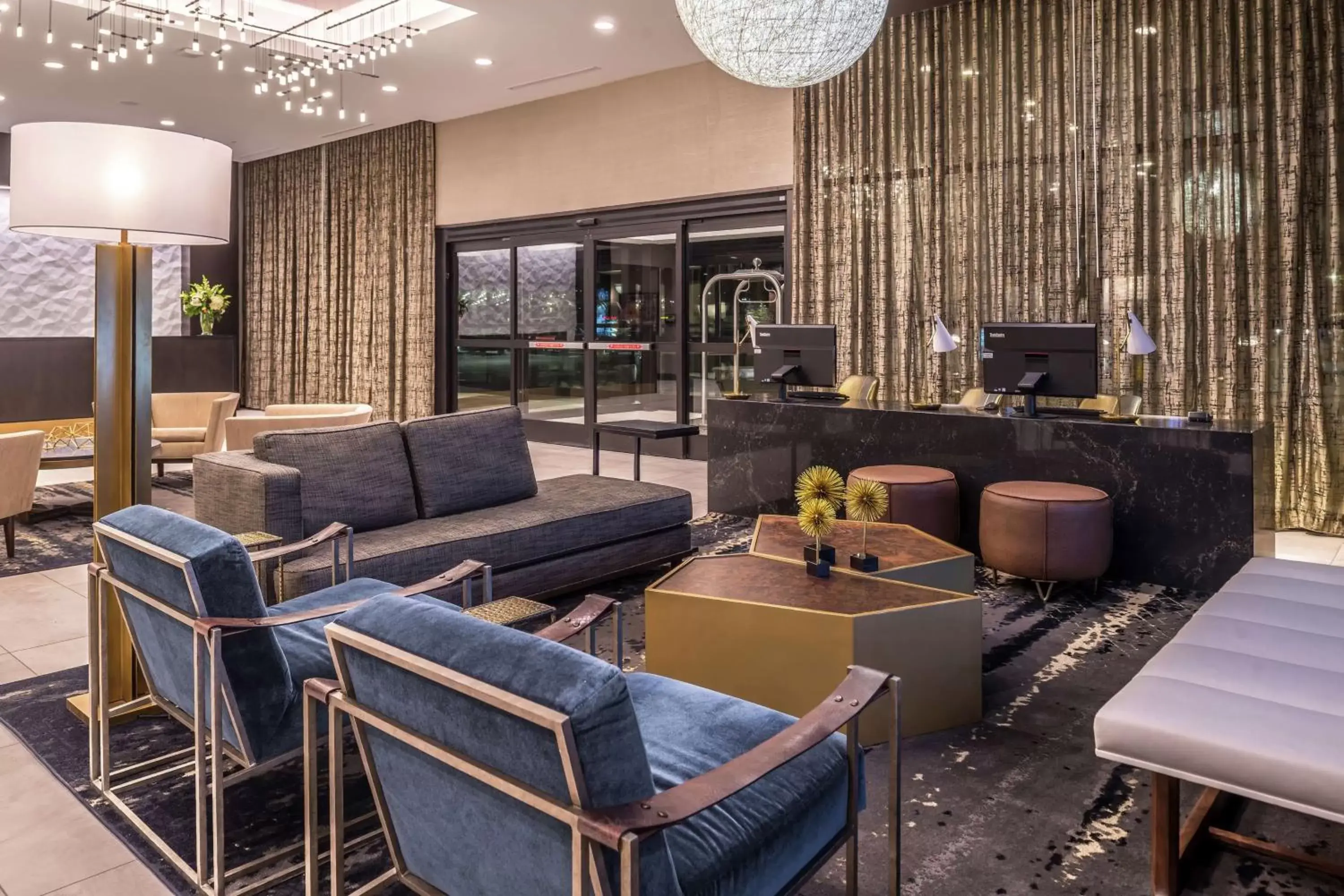 Lobby or reception, Lounge/Bar in Doubletree By Hilton Lafayette East