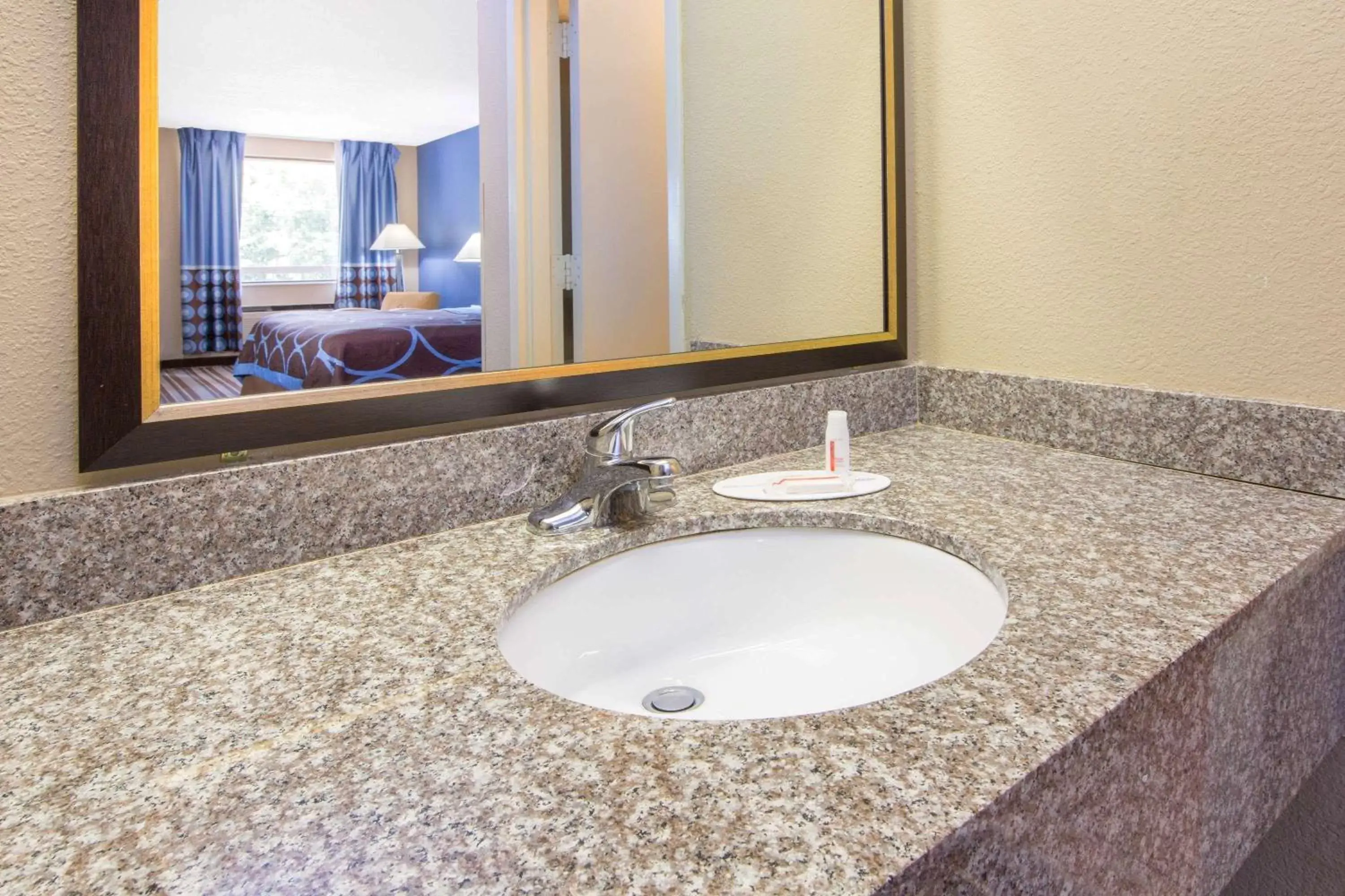 Bathroom in Super 8 by Wyndham Dothan