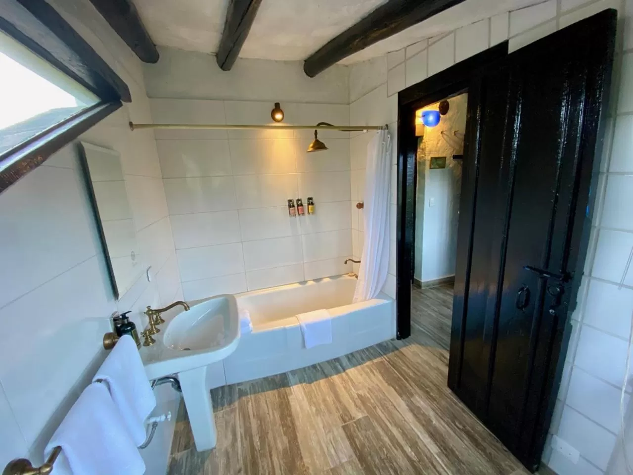 Bath in Posada Cafe La Huerta