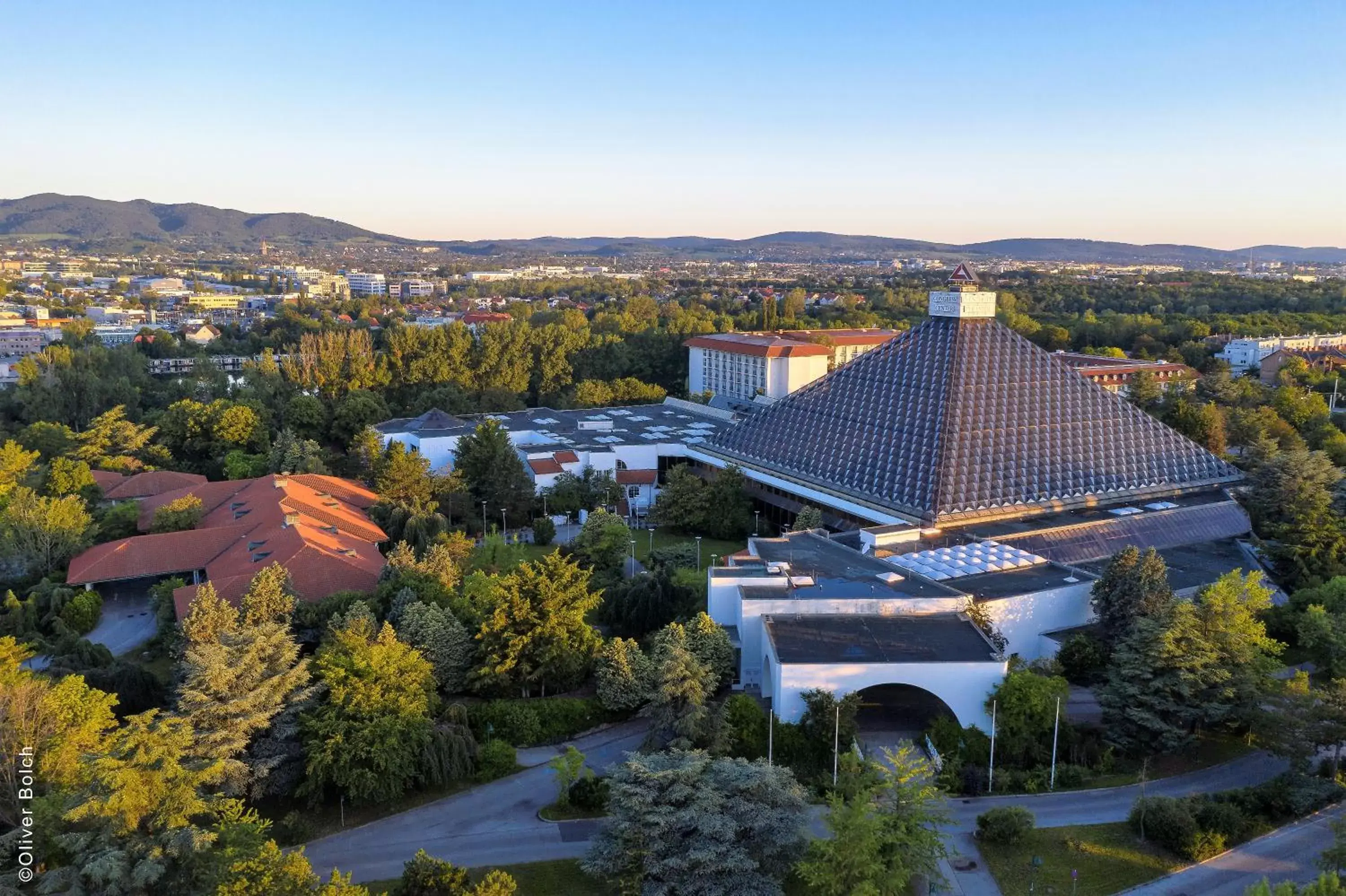 Property building, Bird's-eye View in Eventhotel Pyramide