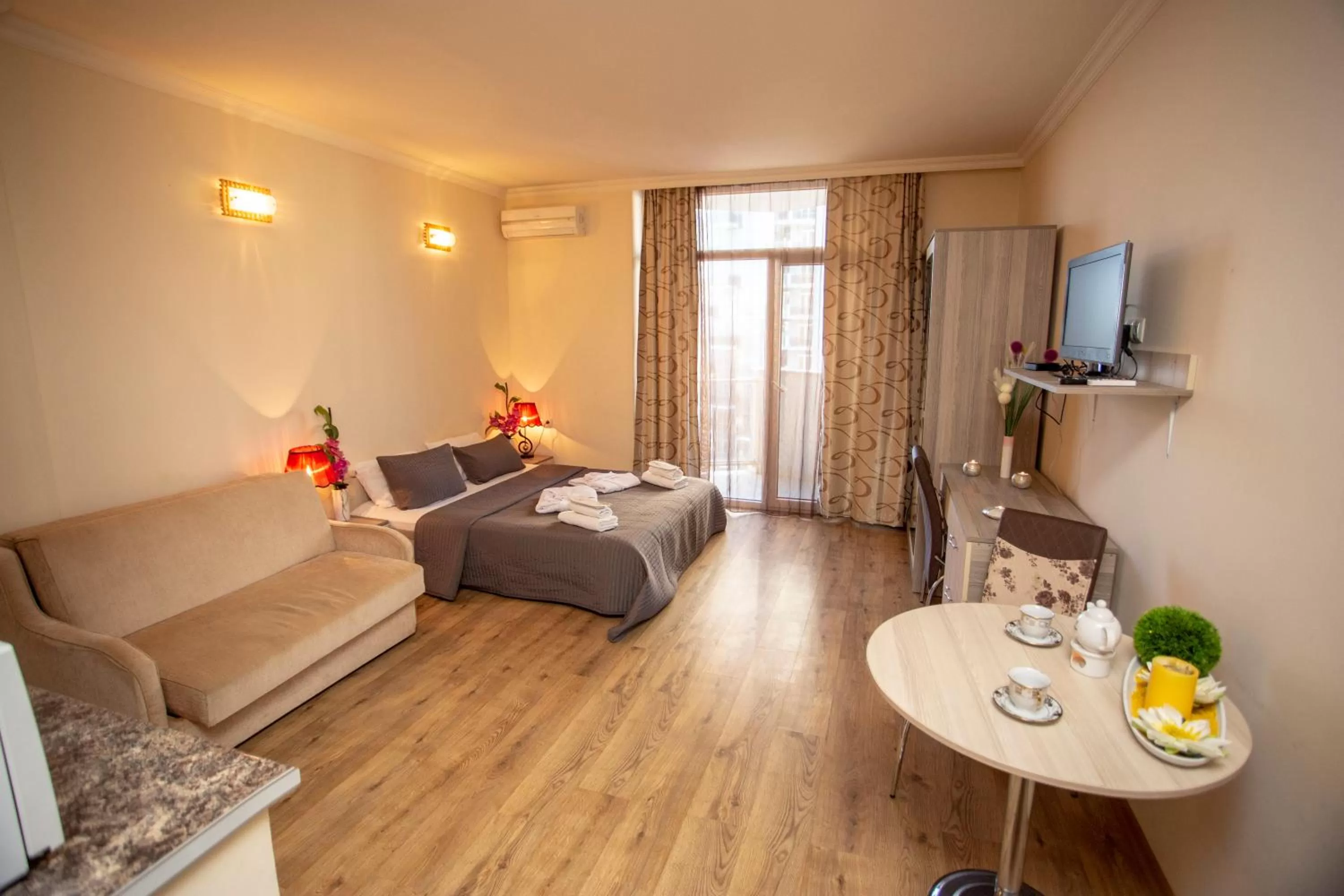 Living room, Bed in Blue Star Batumi