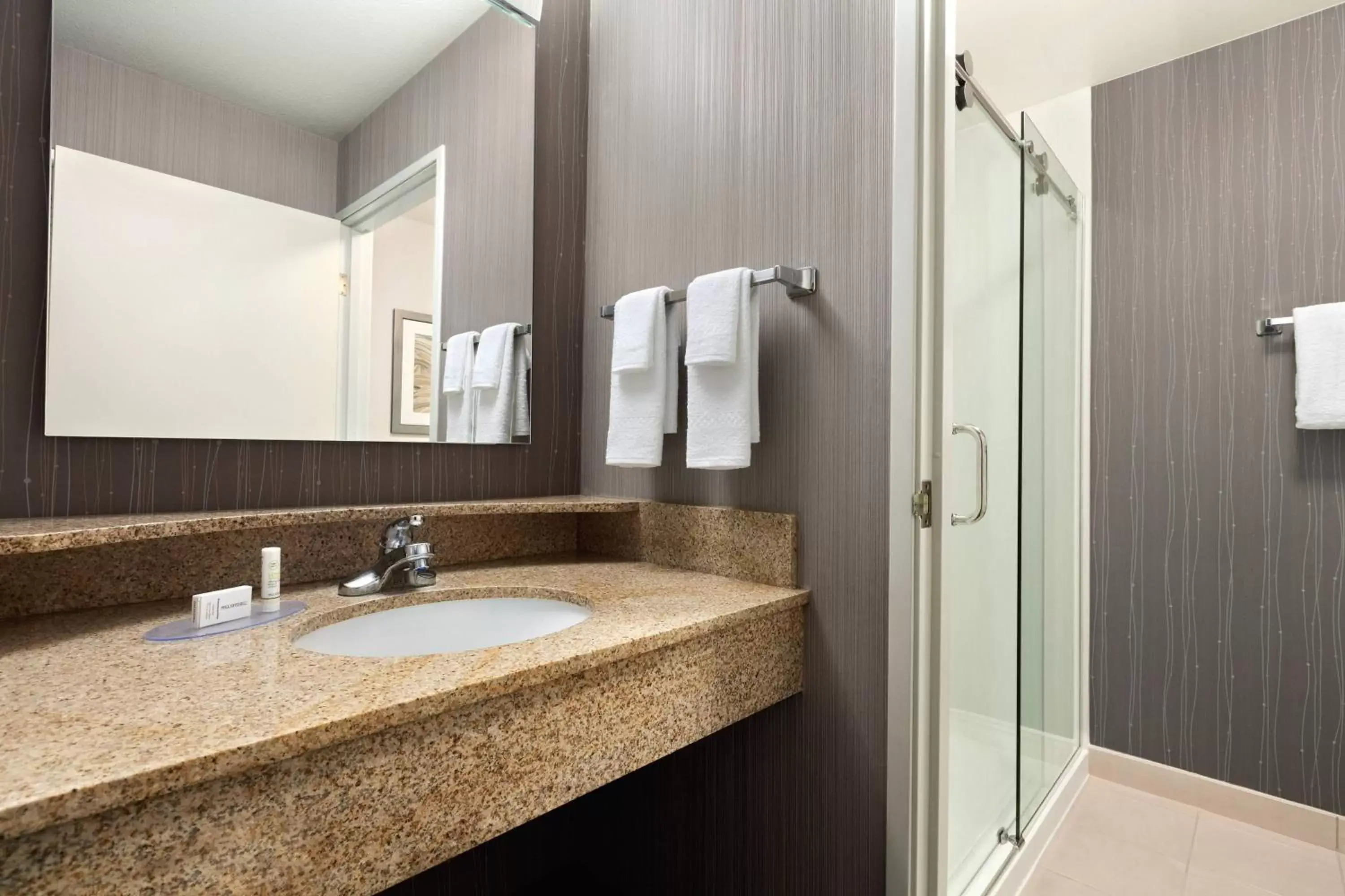 Bathroom in Courtyard By Marriott Salinas Monterey