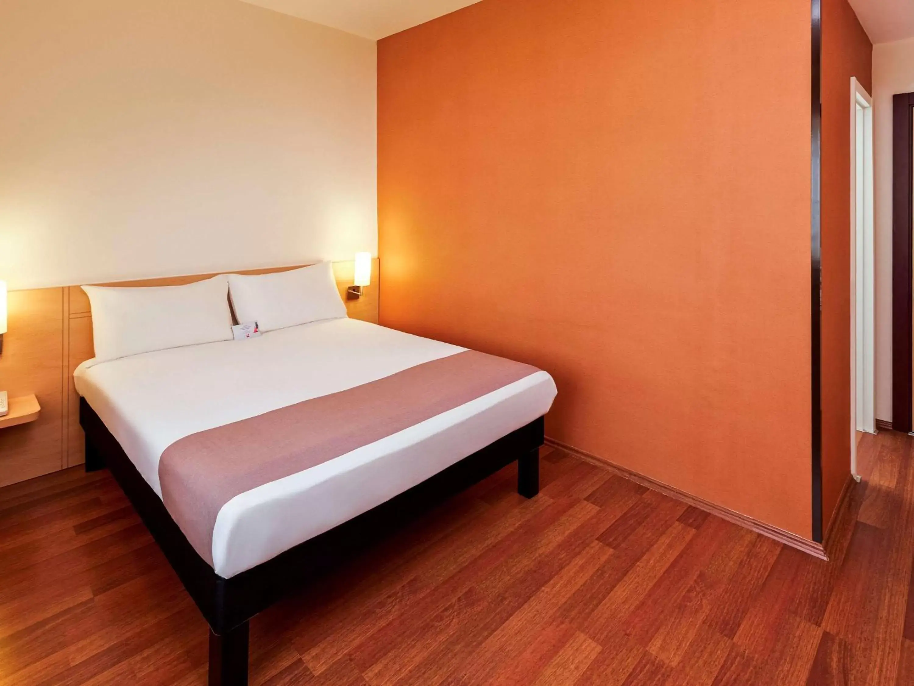 Photo of the whole room, Bed in Ibis Eskisehir