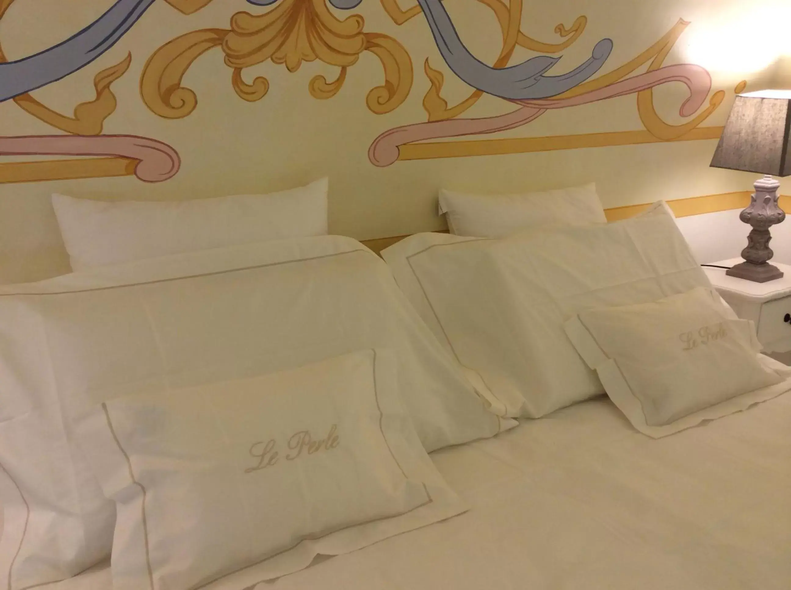 Bedroom, Bed in Suite Le Perle