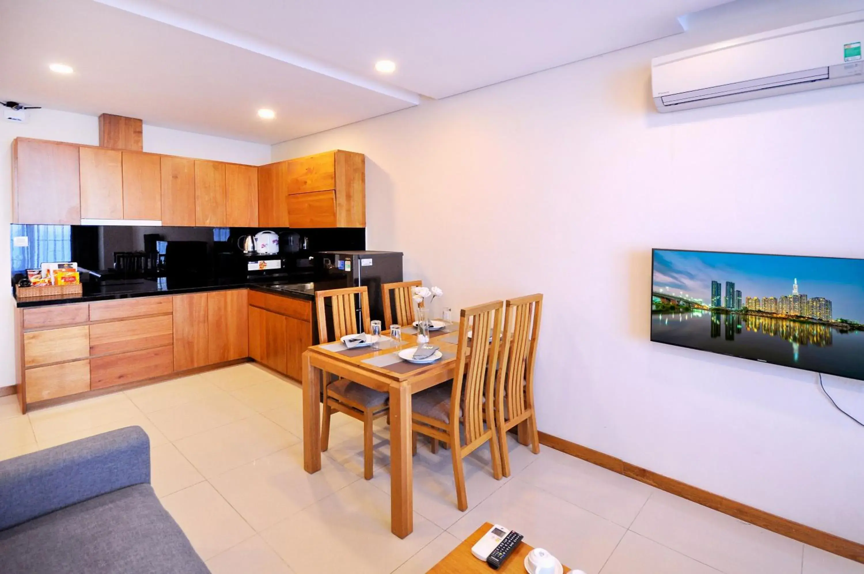 Kitchen/Kitchenette in Holi Beach Hotel & Apartments