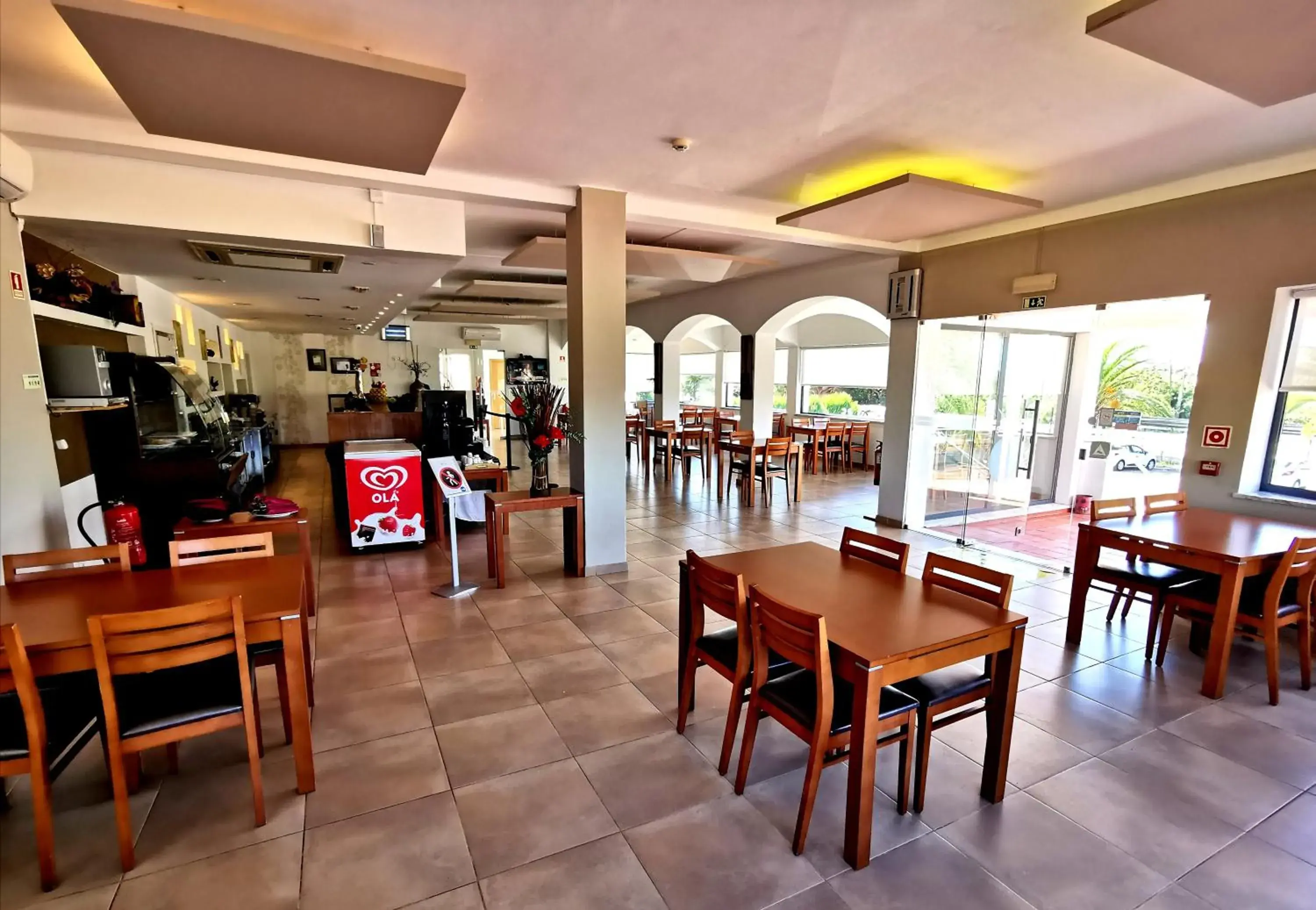 Restaurant/places to eat in Casa Do Vale Hotel Restaurant/places to eat in Casa Do Vale Hotel