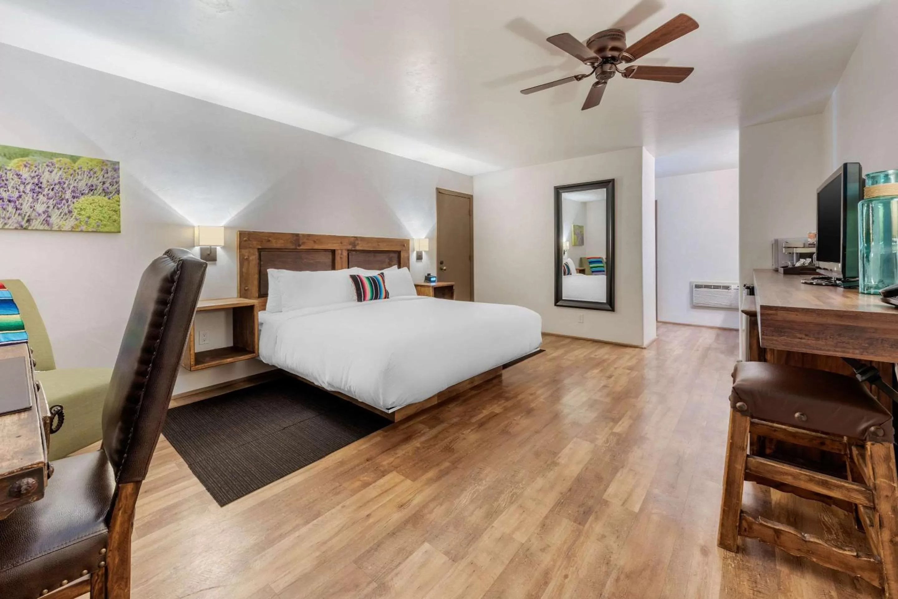 King Room - Non-Smoking in Hacienda de Leal - BW Signature Collection