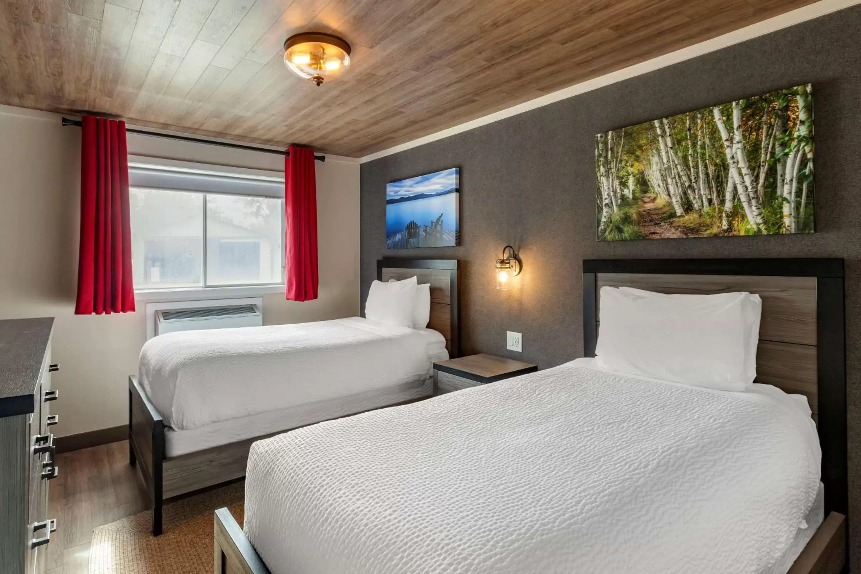 Bedroom, Bed in Bayview Wildwood Resort, Ascend Hotel Collection