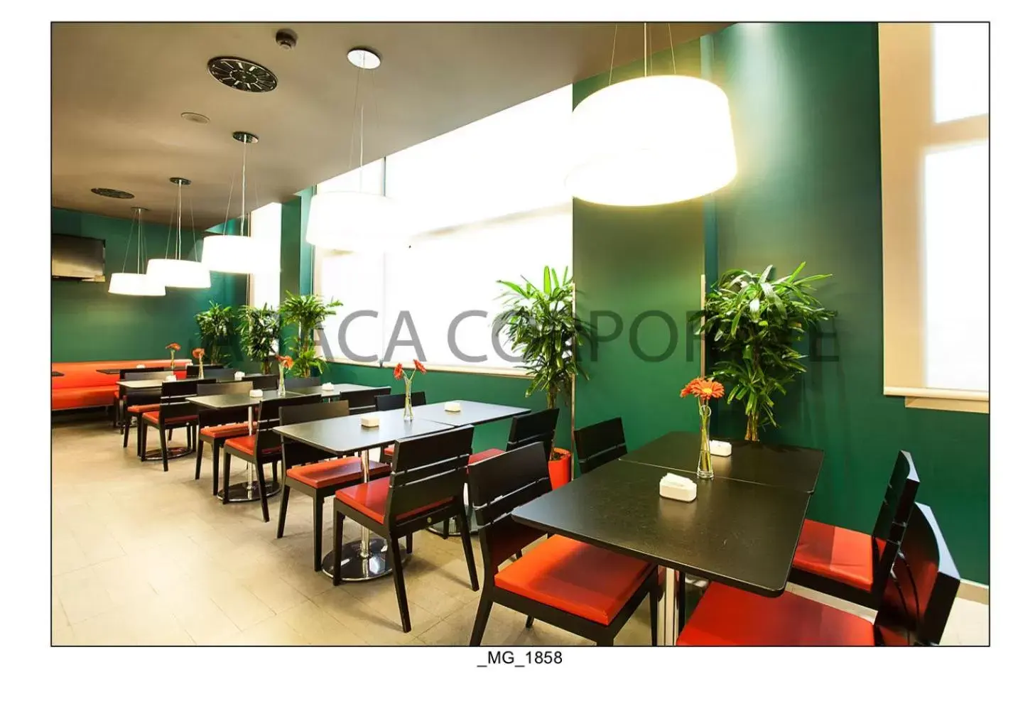 Restaurant/Places to Eat in Ibis Madrid Centro las Ventas