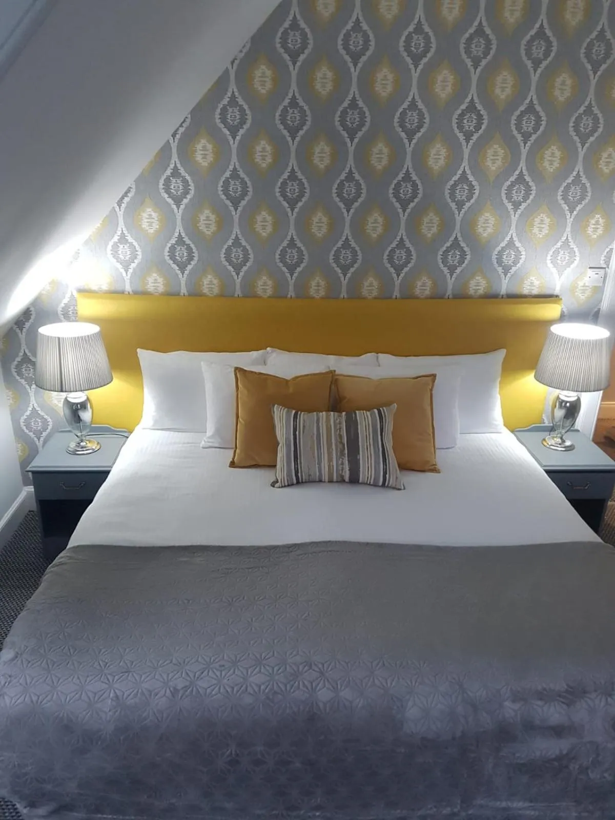 Bed in McInnes House rooms with breakfast